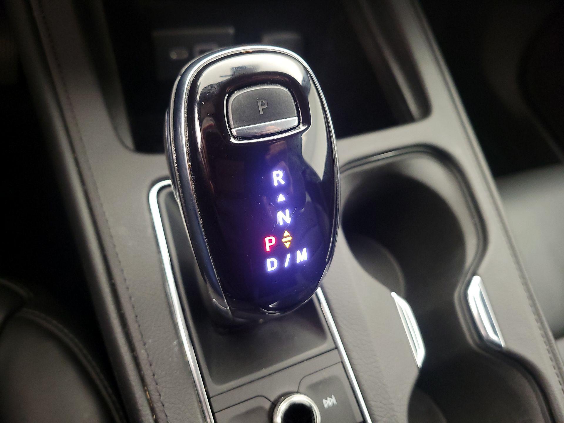 Thumbnail: 2023 Cadillac XT4 - 17