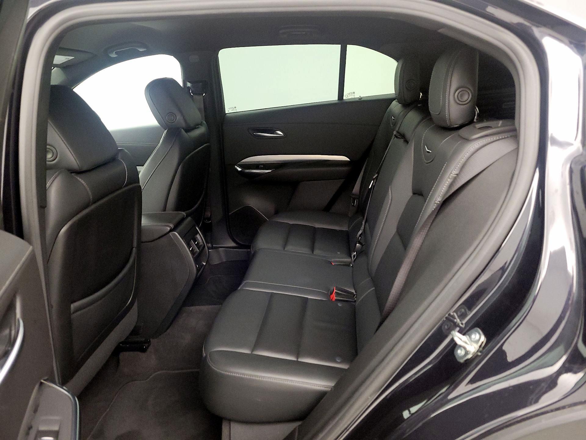 Thumbnail: 2023 Cadillac XT4 - 19