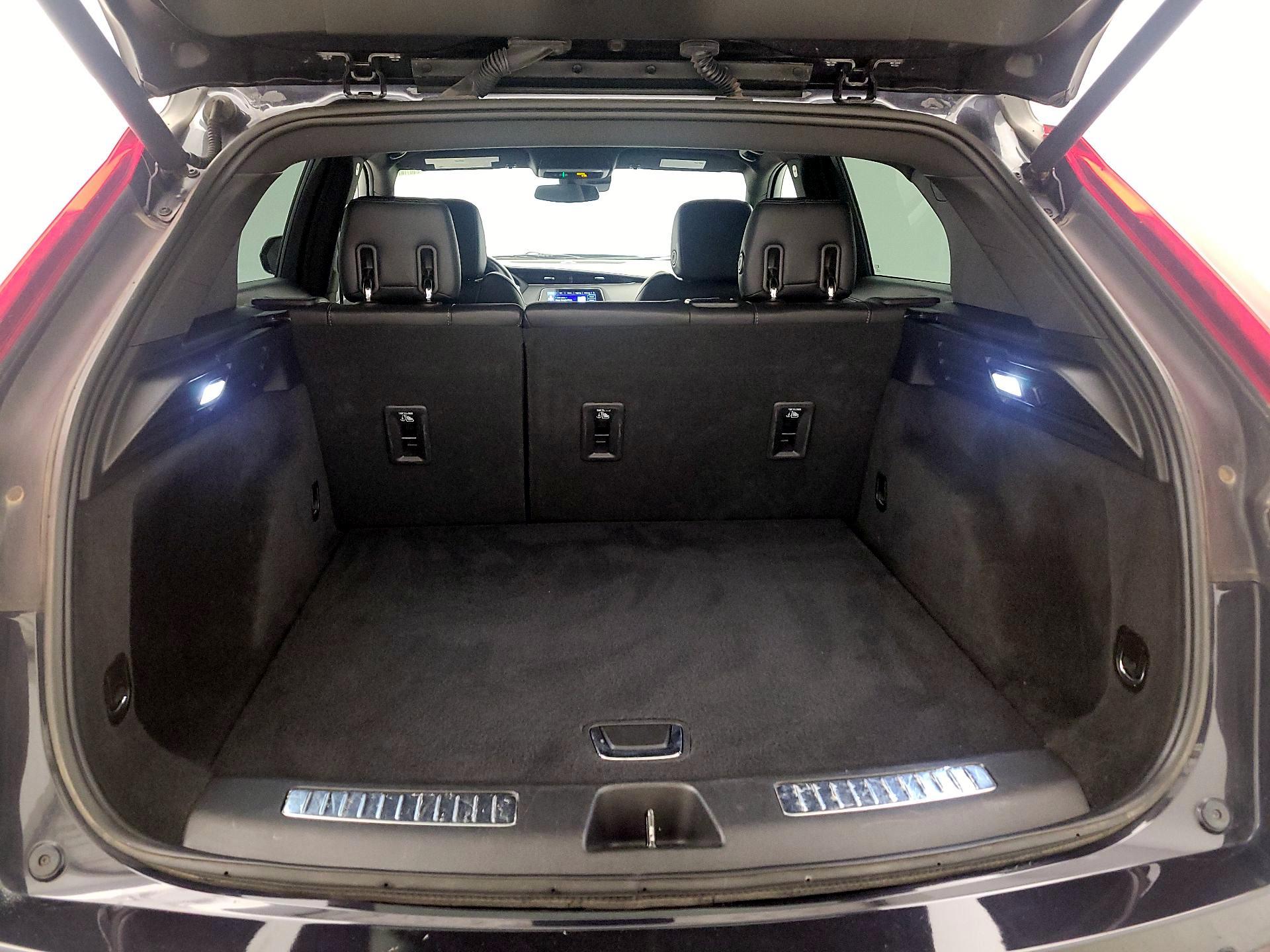 Thumbnail: 2023 Cadillac XT4 - 20