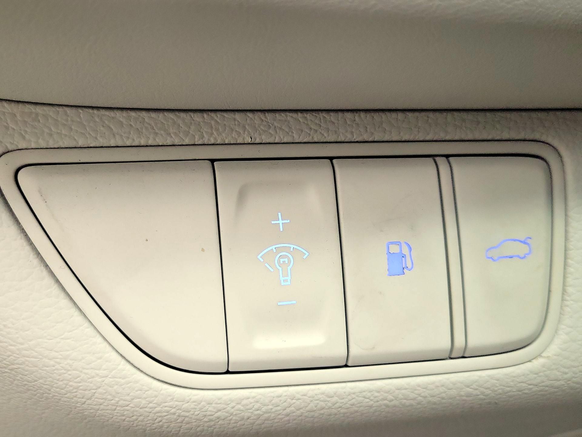 Thumbnail: 2025 Genesis G70 - 13