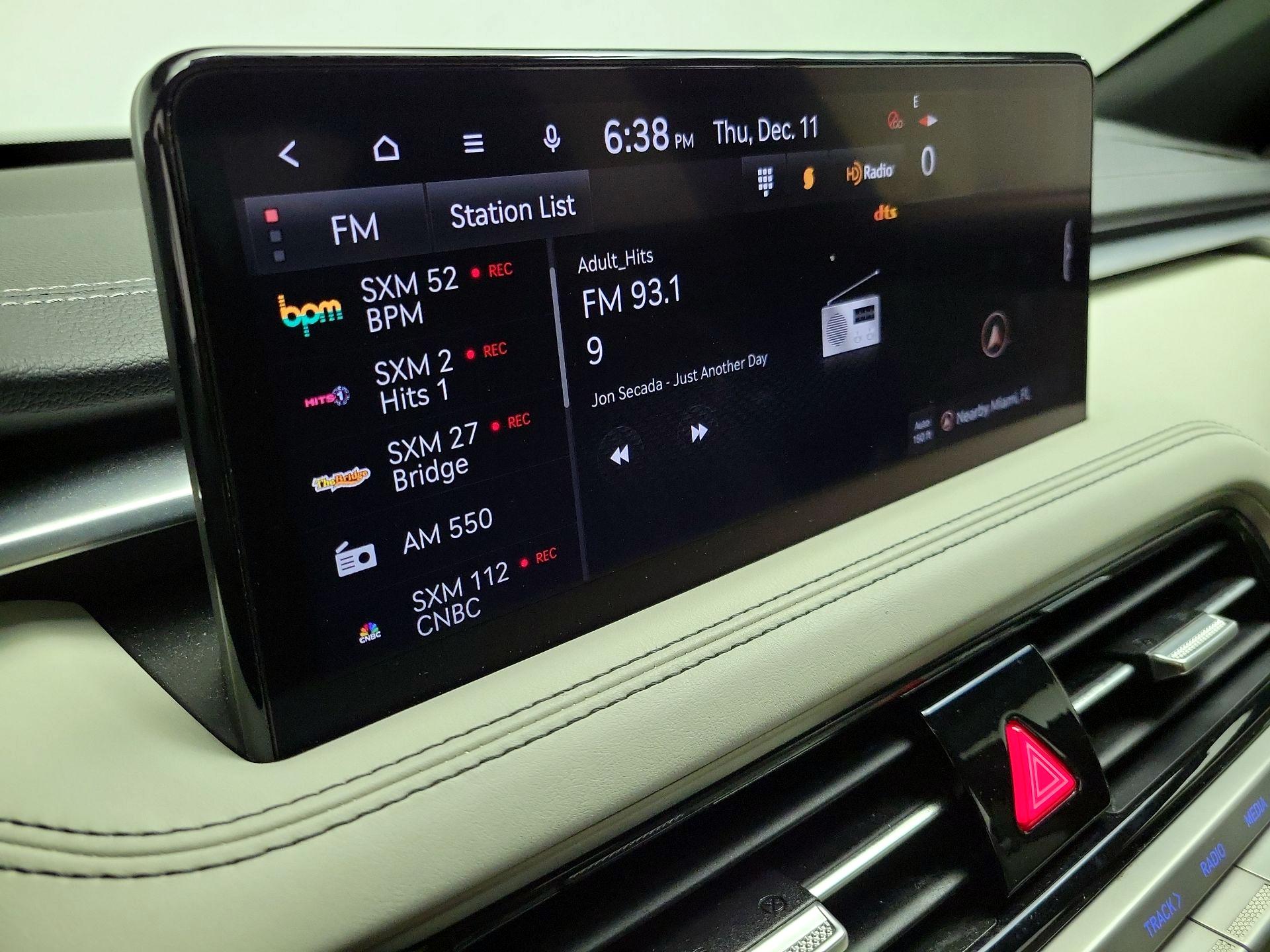 Thumbnail: 2025 Genesis G70 - 16