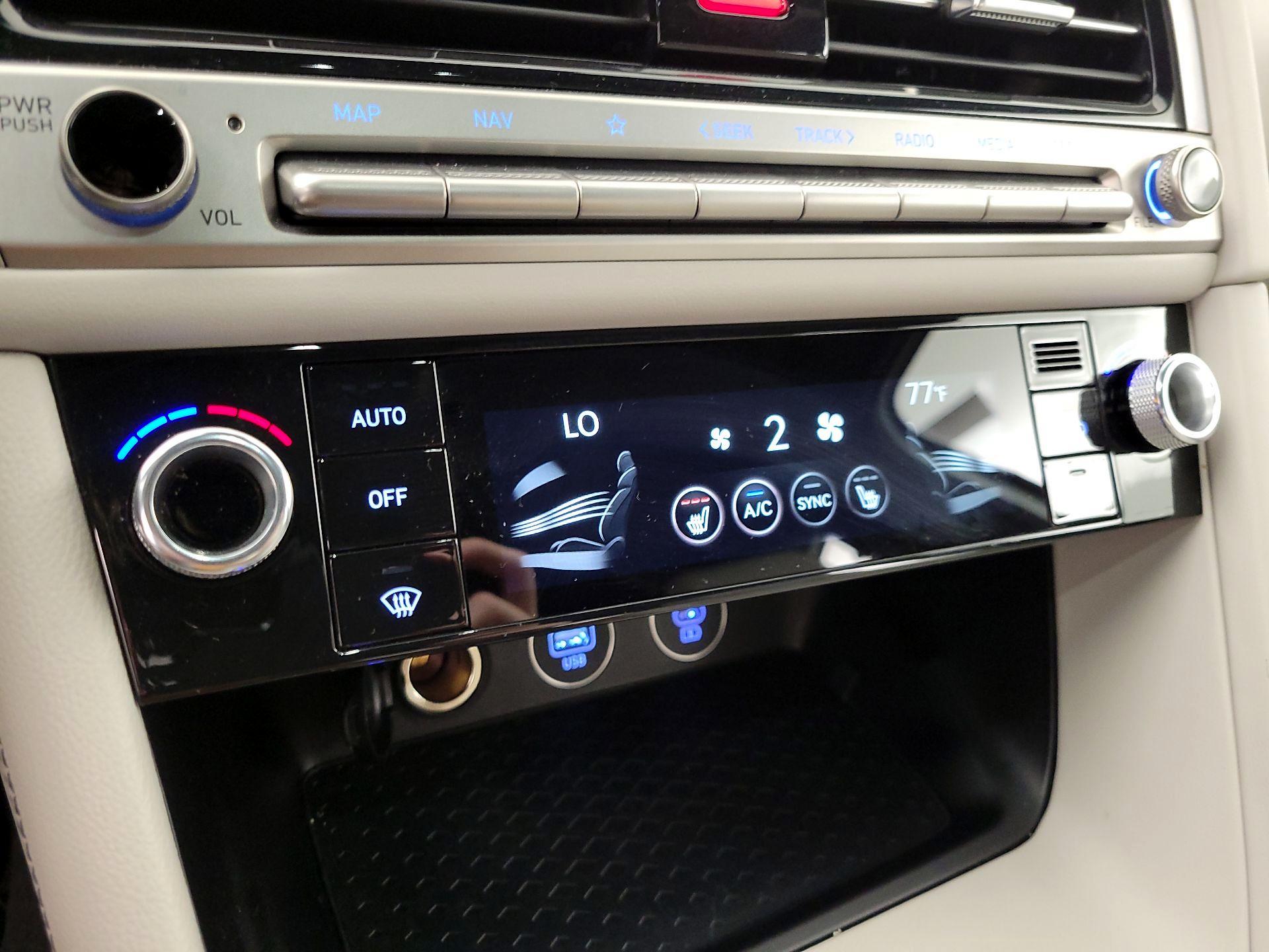 Thumbnail: 2025 Genesis G70 - 17