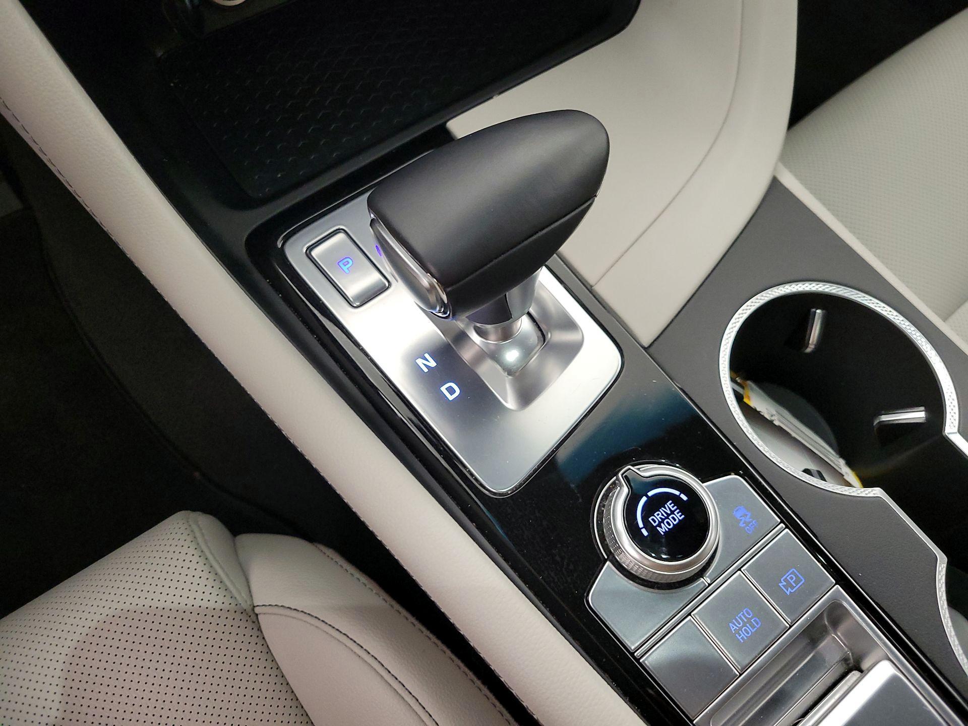 Thumbnail: 2025 Genesis G70 - 18