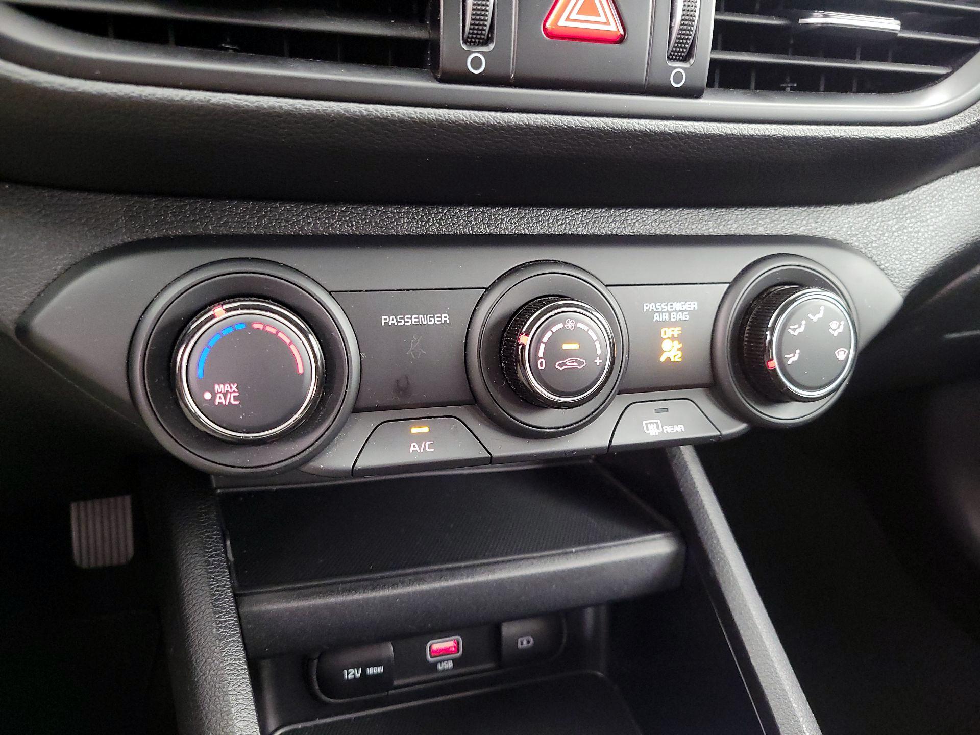 Thumbnail: 2024 Kia Forte - 16