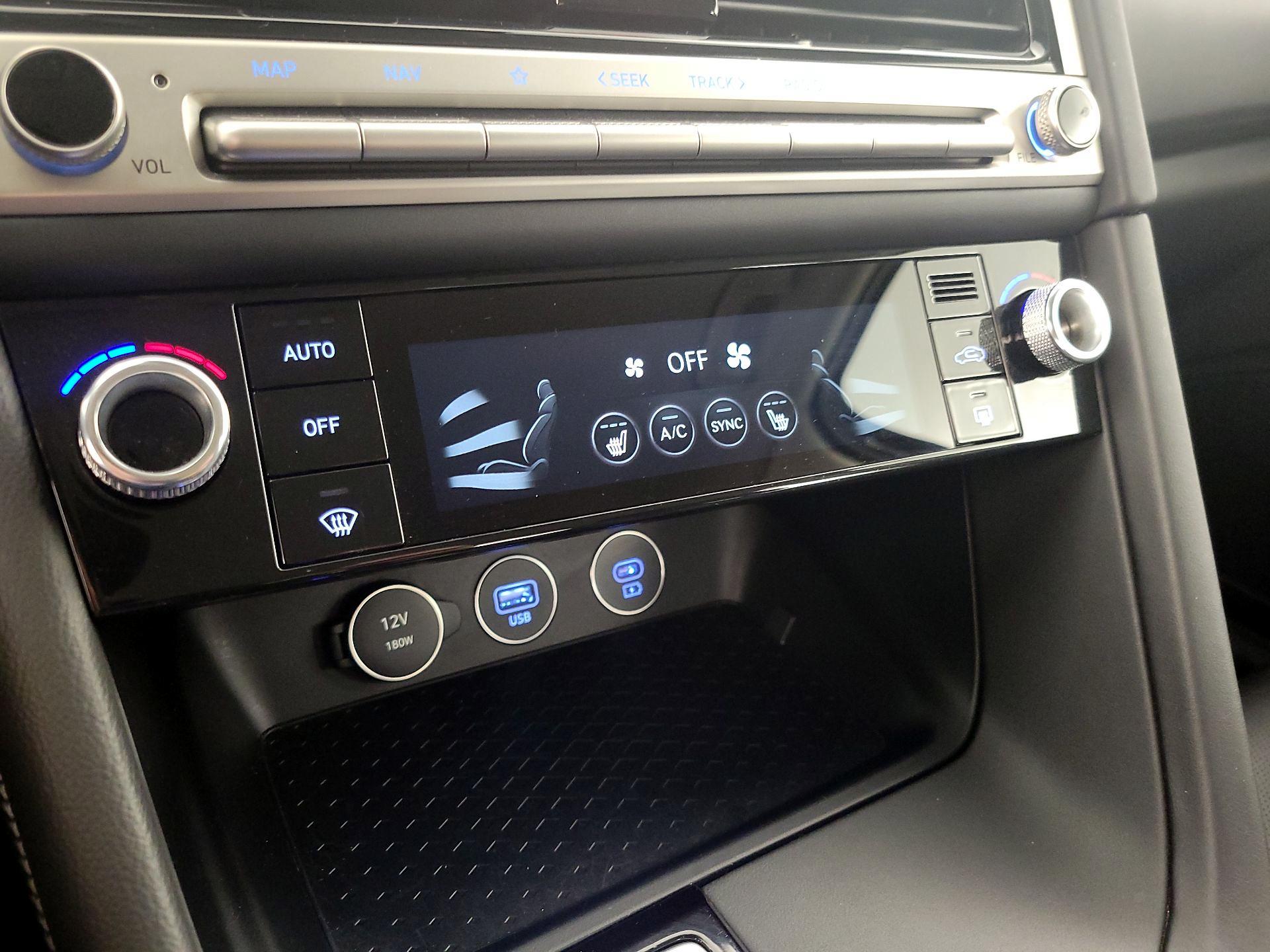 Thumbnail: 2025 Genesis G70 - 17