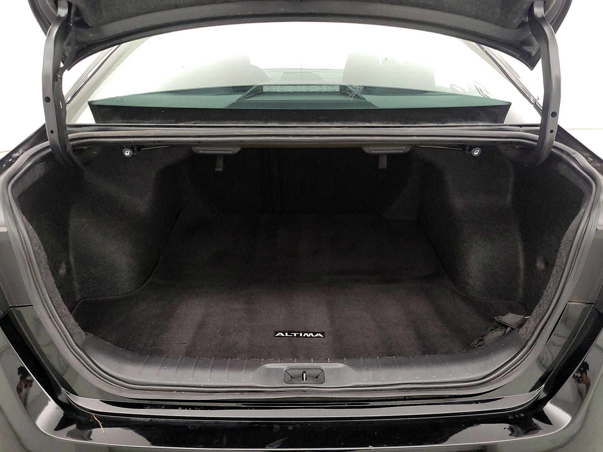 Thumbnail: 2024 Nissan Altima - 20