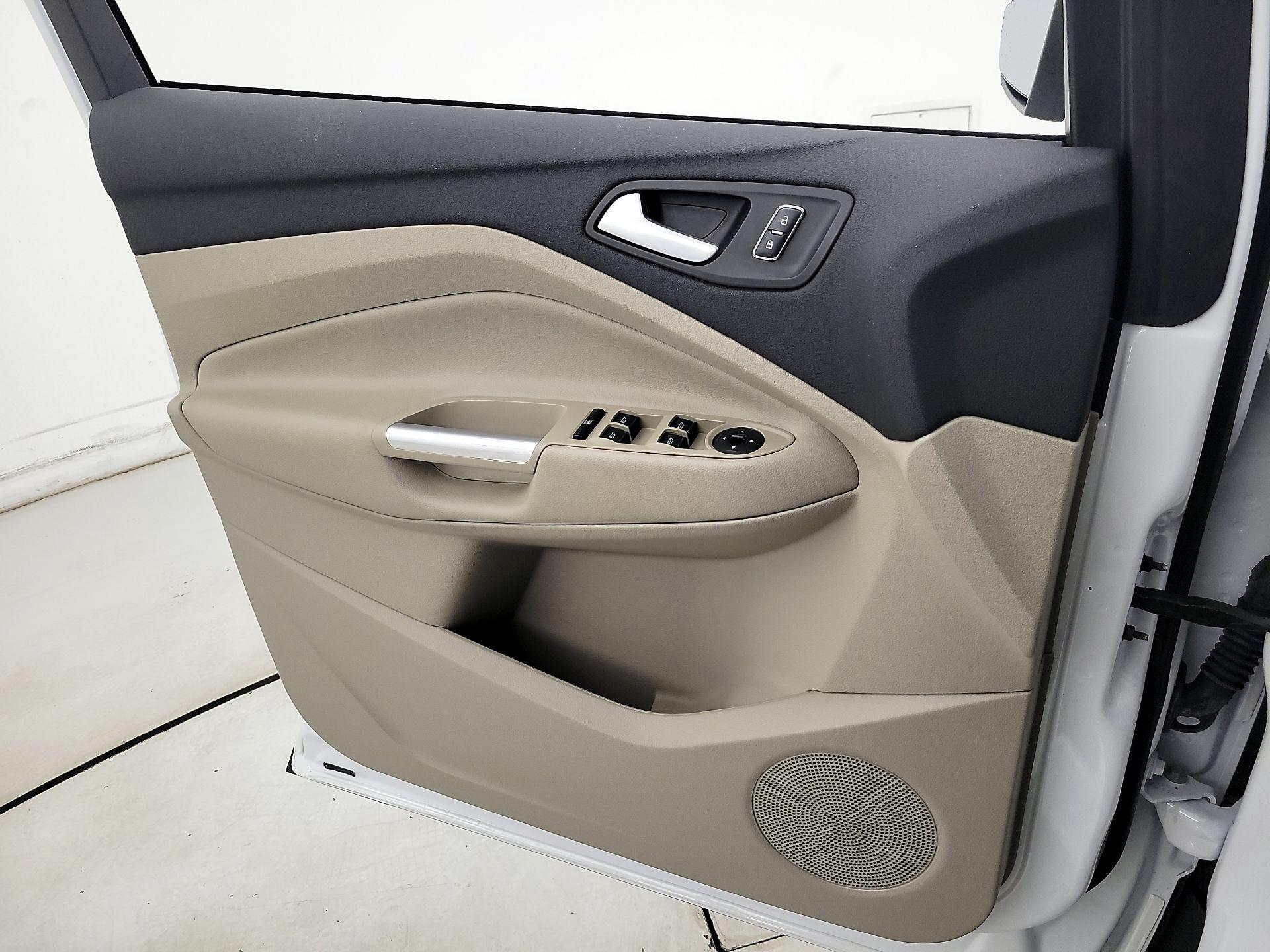 Thumbnail: 2016 Ford Escape - 12