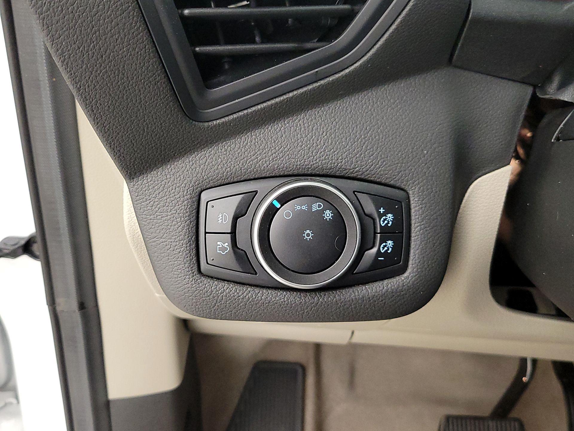 Thumbnail: 2016 Ford Escape - 13