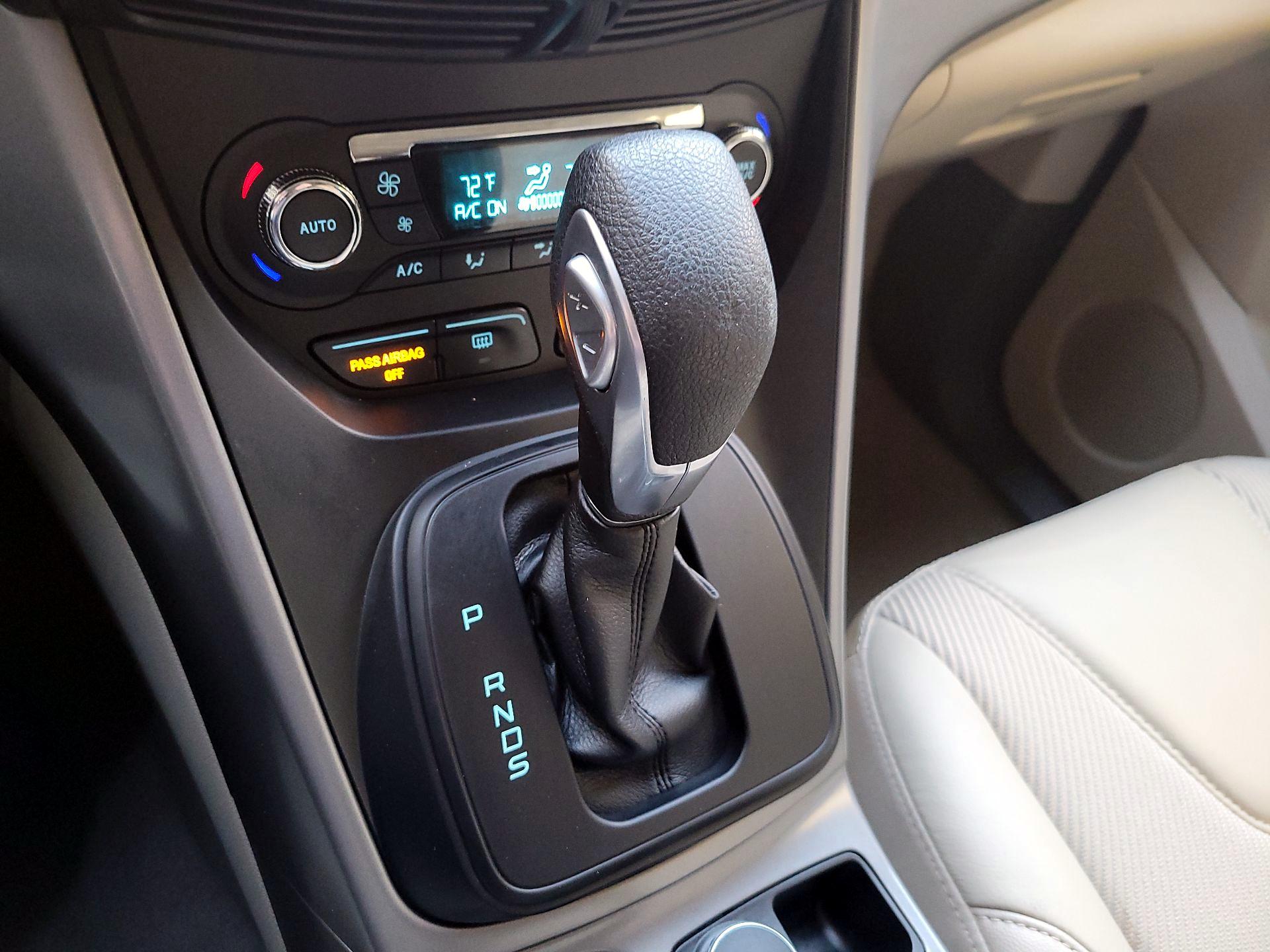 Thumbnail: 2016 Ford Escape - 18