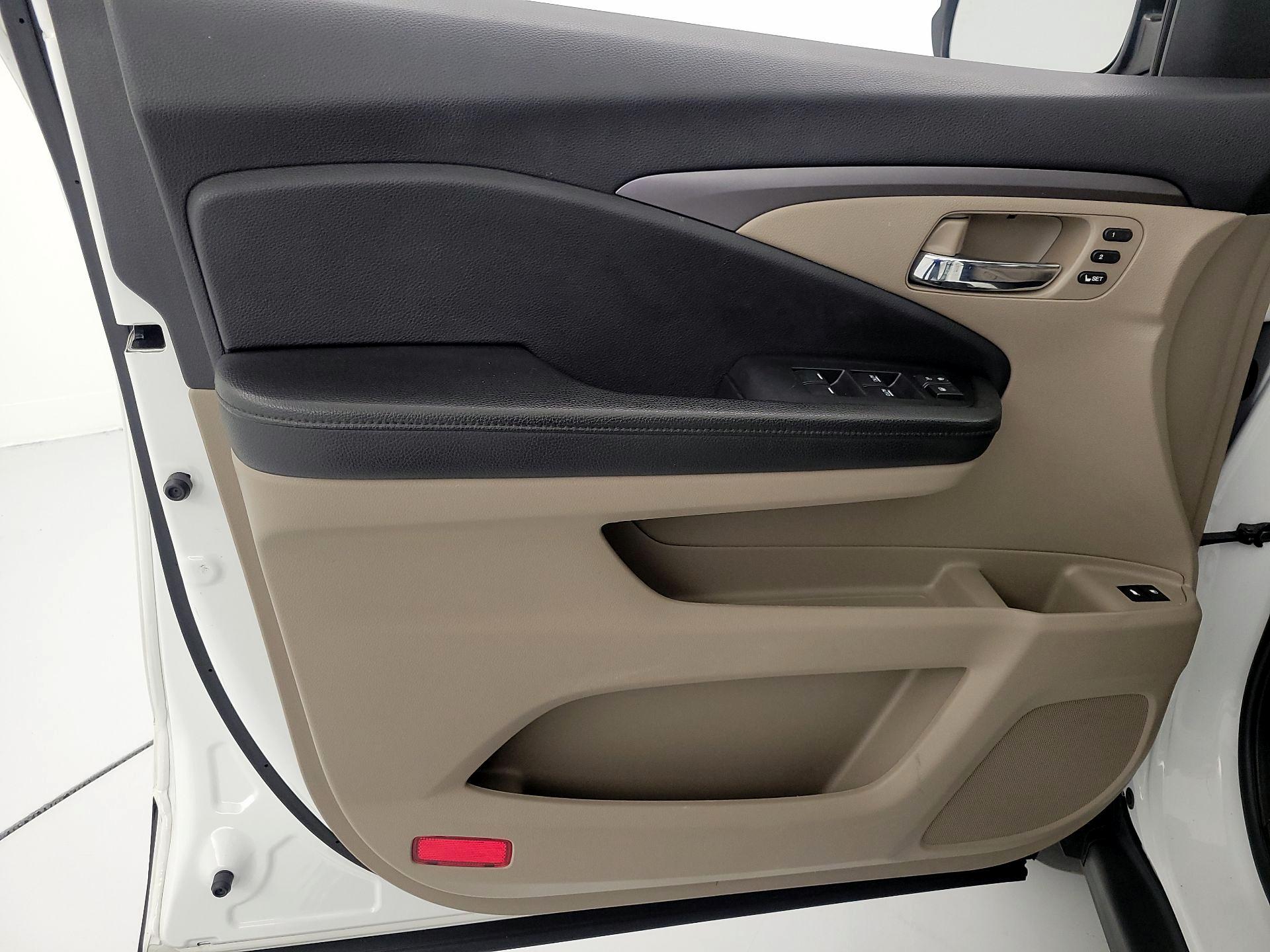 Thumbnail: 2021 Honda Pilot - 12