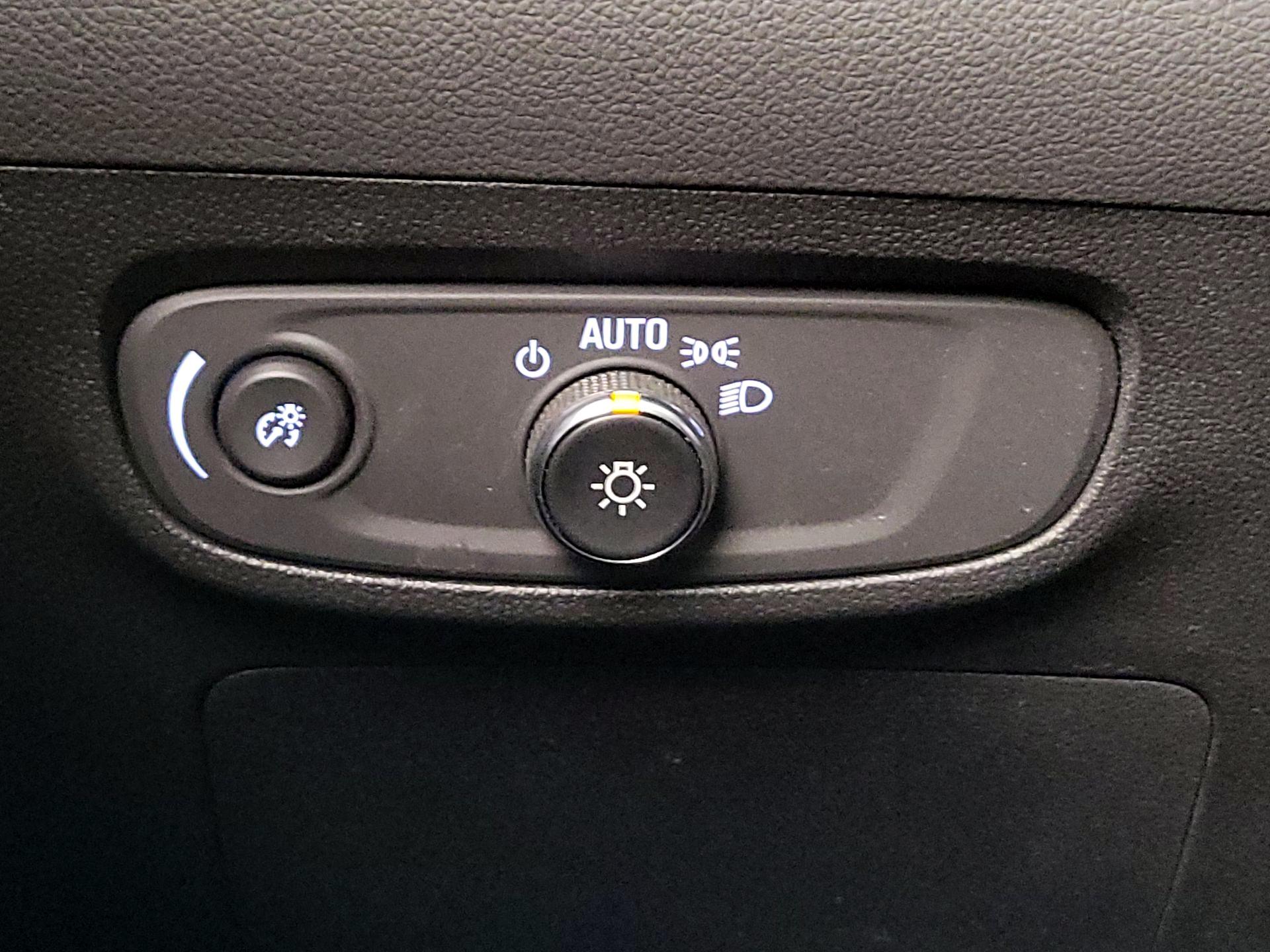 Thumbnail: 2025 Buick Encore GX - 13