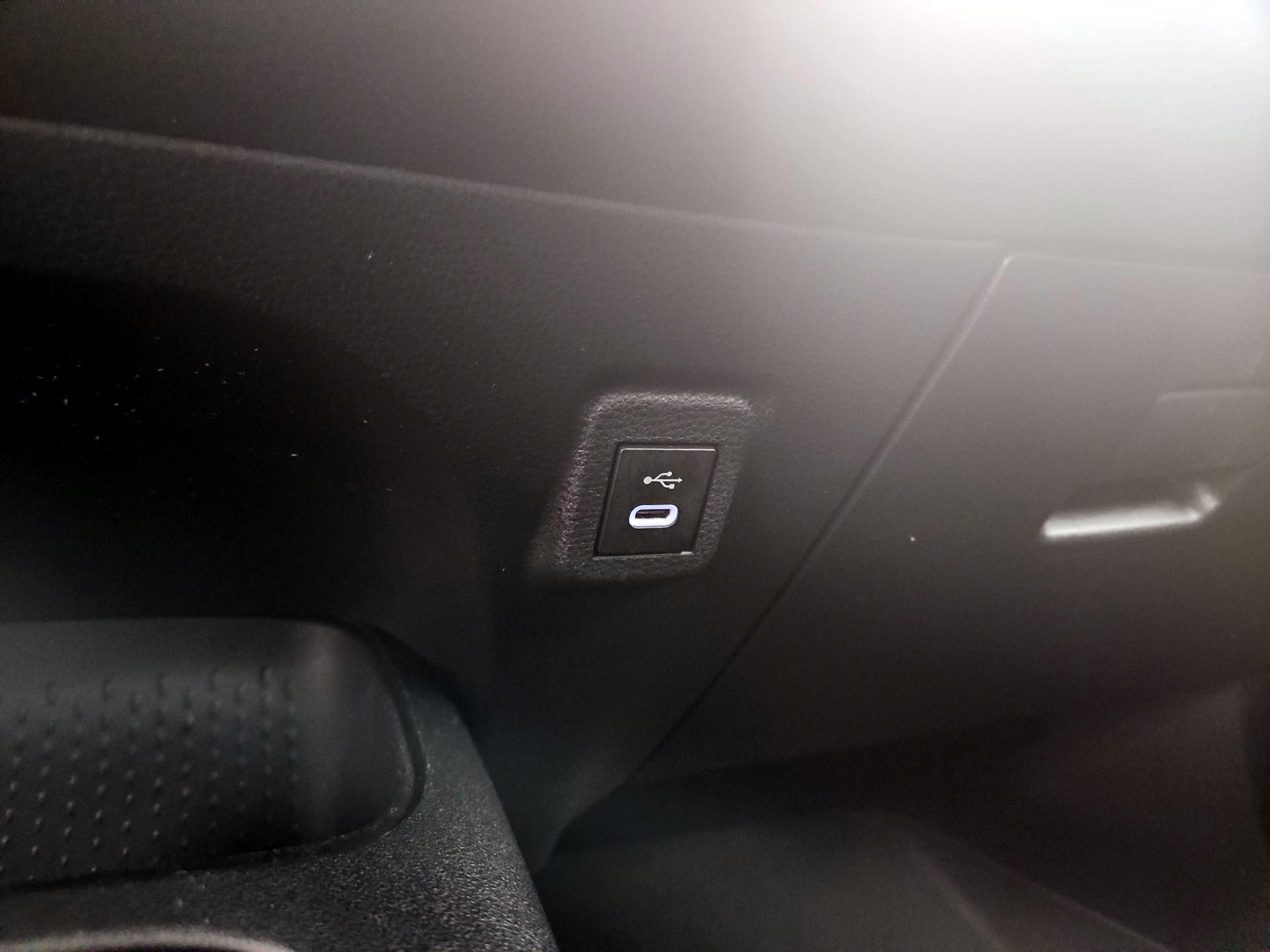 Thumbnail: 2023 Toyota Corolla - 18