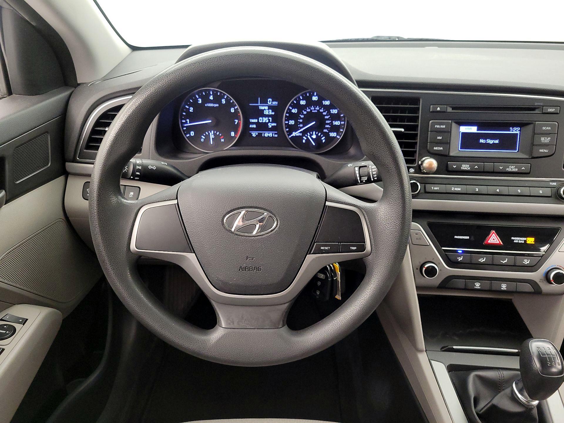 Thumbnail: 2017 Hyundai Elantra - 10