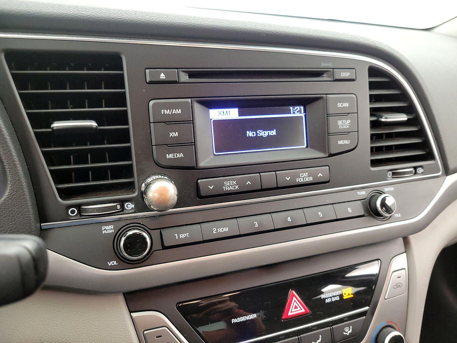 Thumbnail: 2017 Hyundai Elantra - 14