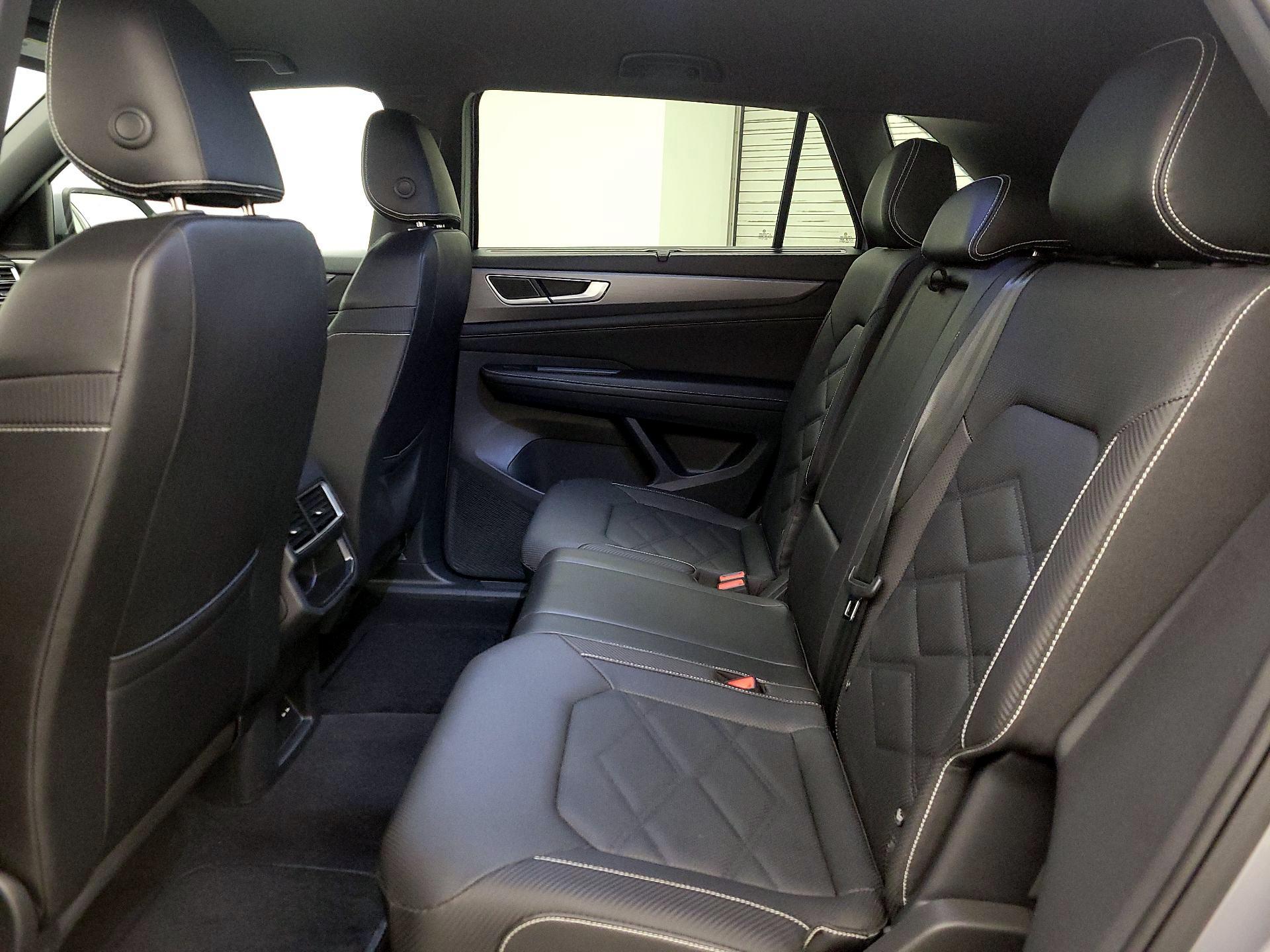 Thumbnail: 2025 Volkswagen Atlas - 19