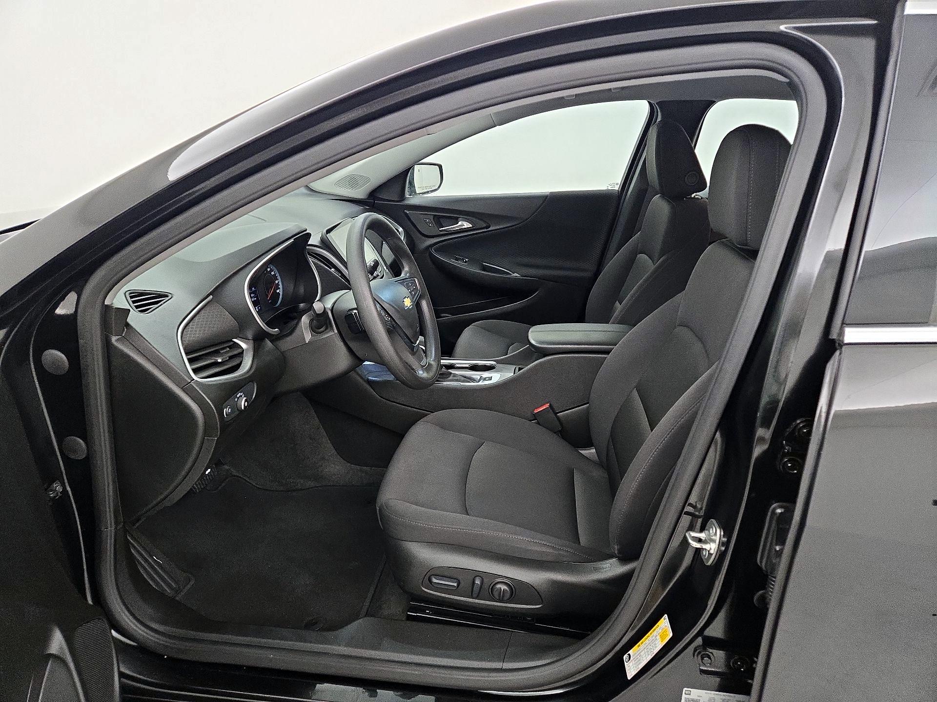 Thumbnail: 2024 Chevrolet Malibu - 11