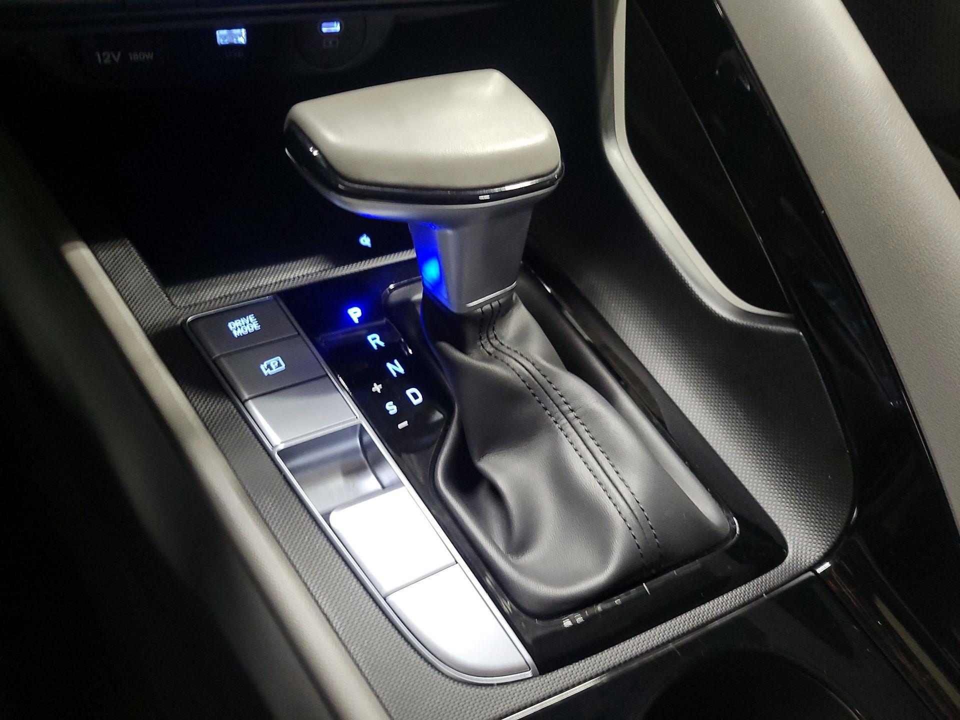 Thumbnail: 2025 Hyundai Elantra - 17