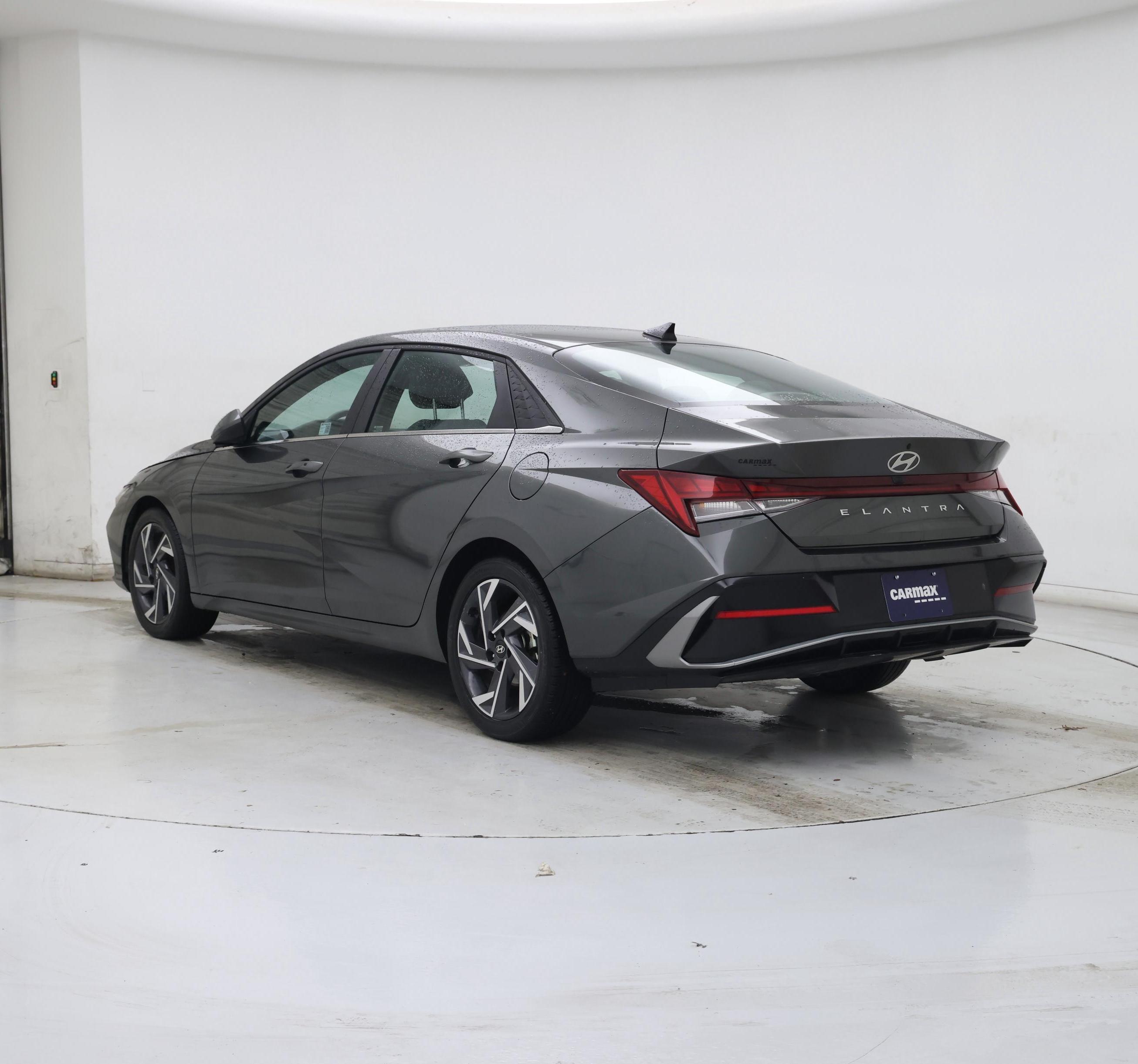 Thumbnail: 2025 Hyundai Elantra - 2