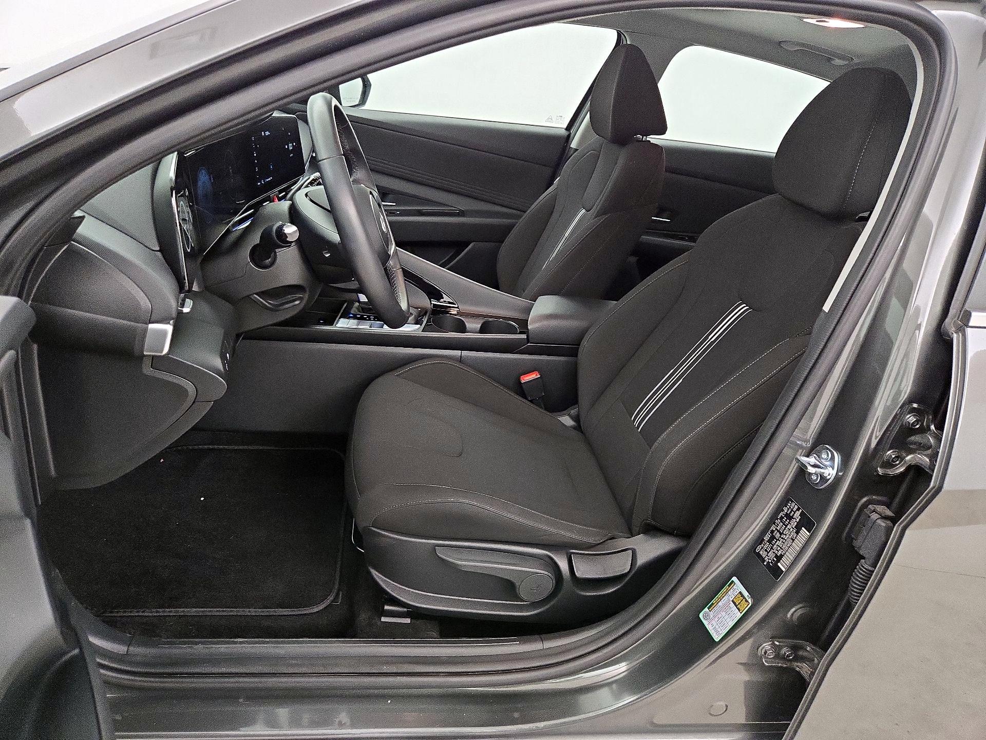 Thumbnail: 2025 Hyundai Elantra - 11