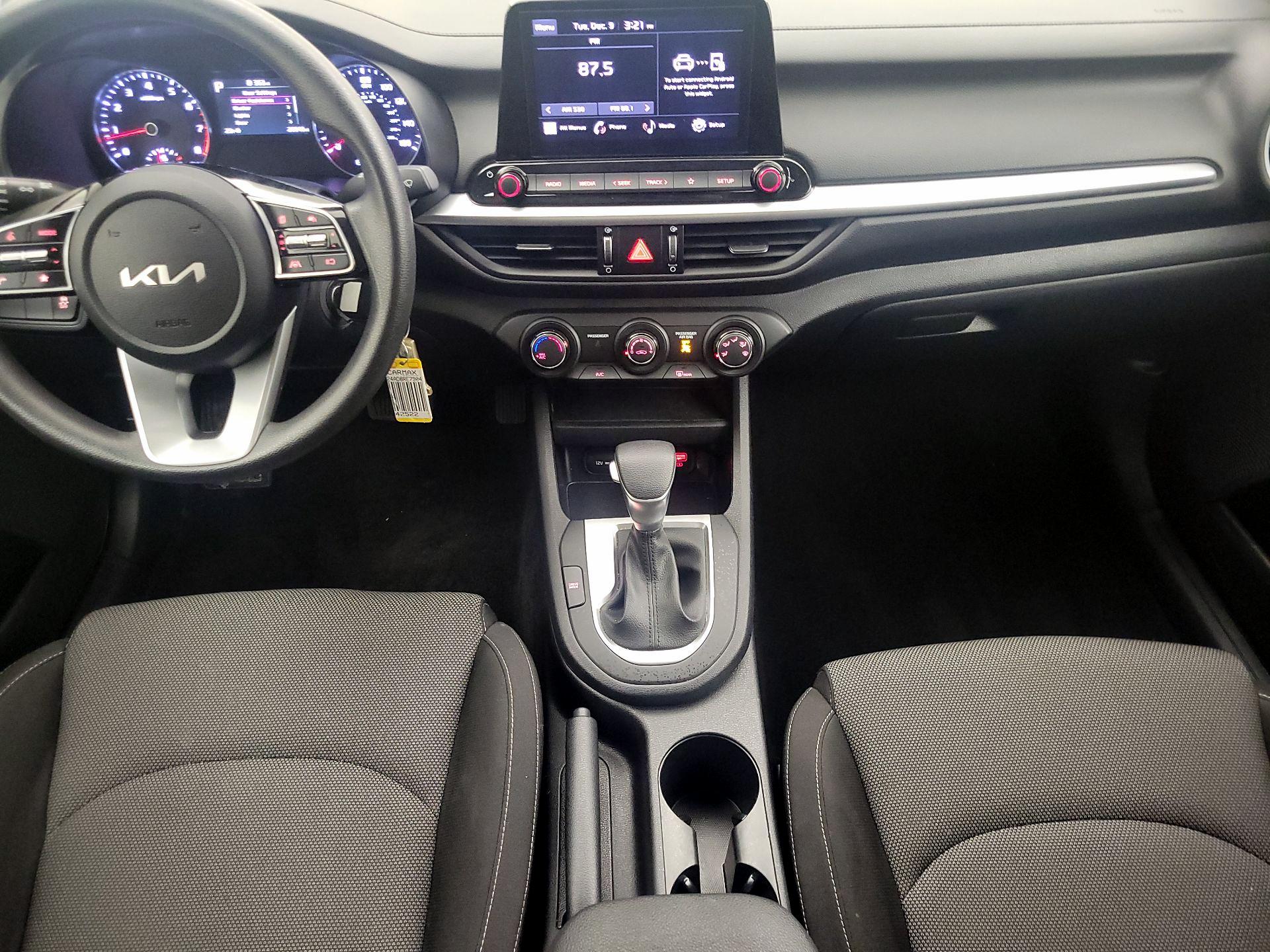 Thumbnail: 2024 Kia Forte - 9