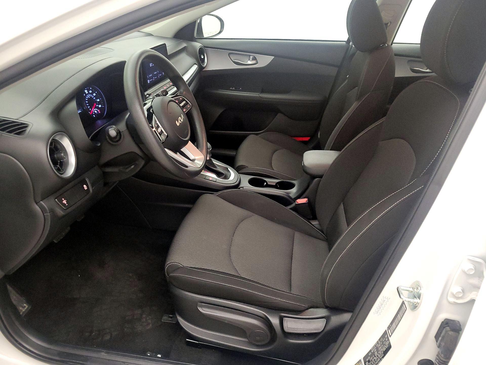 Thumbnail: 2024 Kia Forte - 11