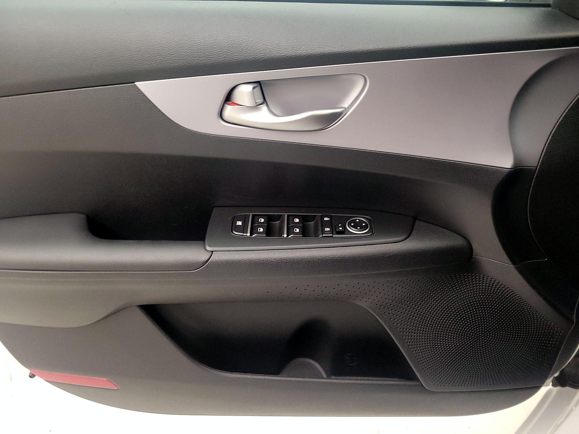 Thumbnail: 2024 Kia Forte - 12