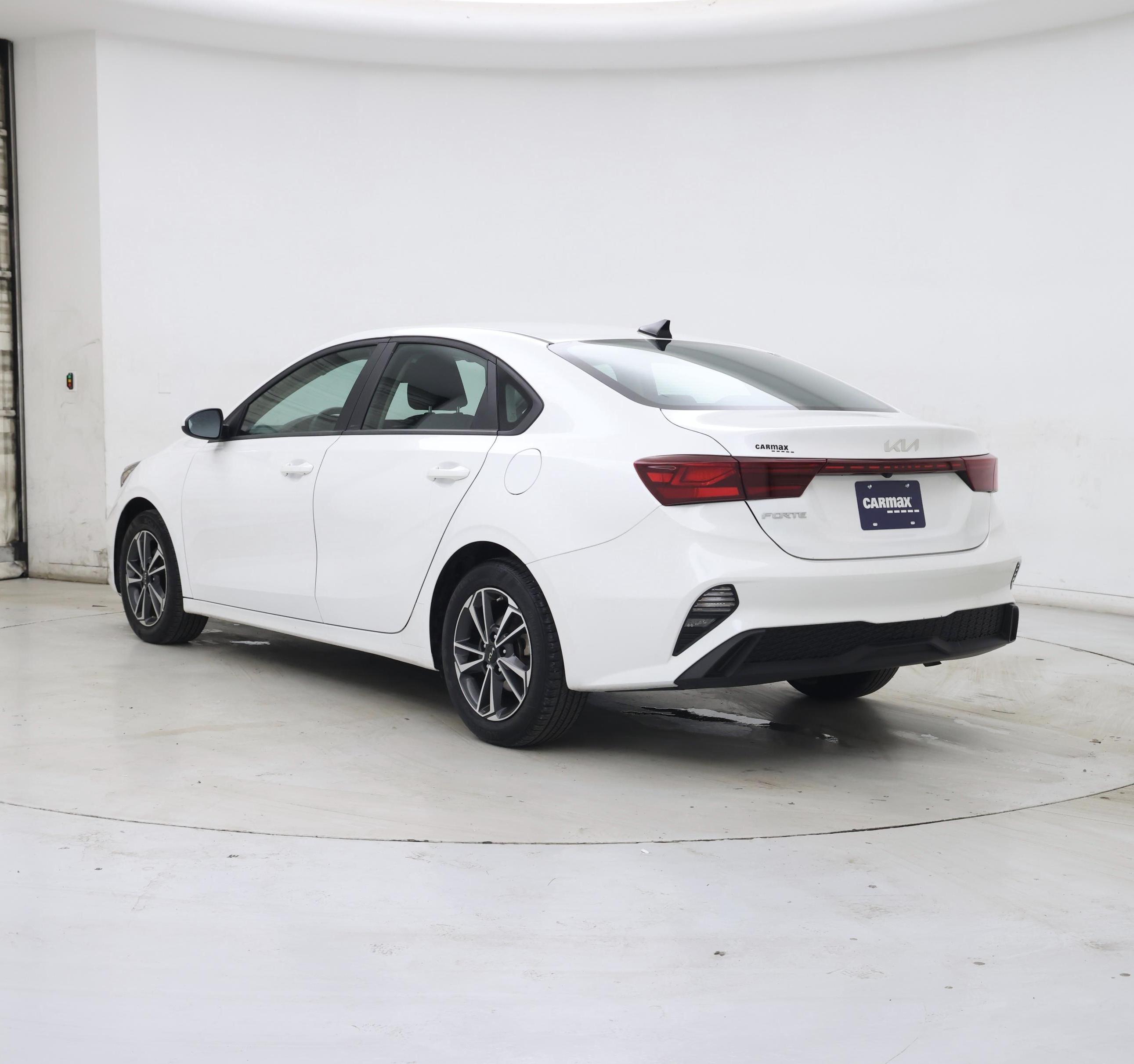 Thumbnail: 2024 Kia Forte - 2