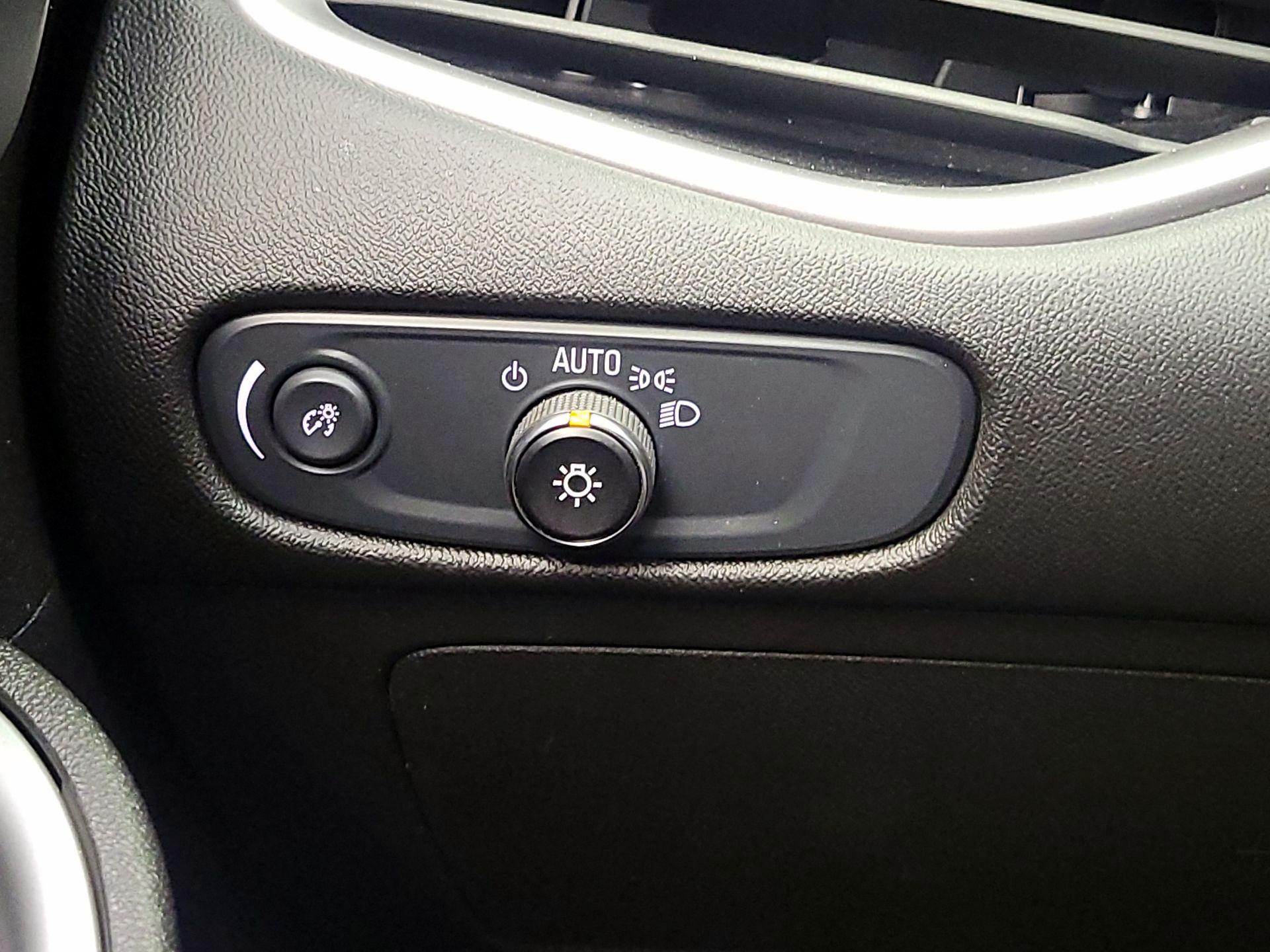 Thumbnail: 2024 Chevrolet Malibu - 13