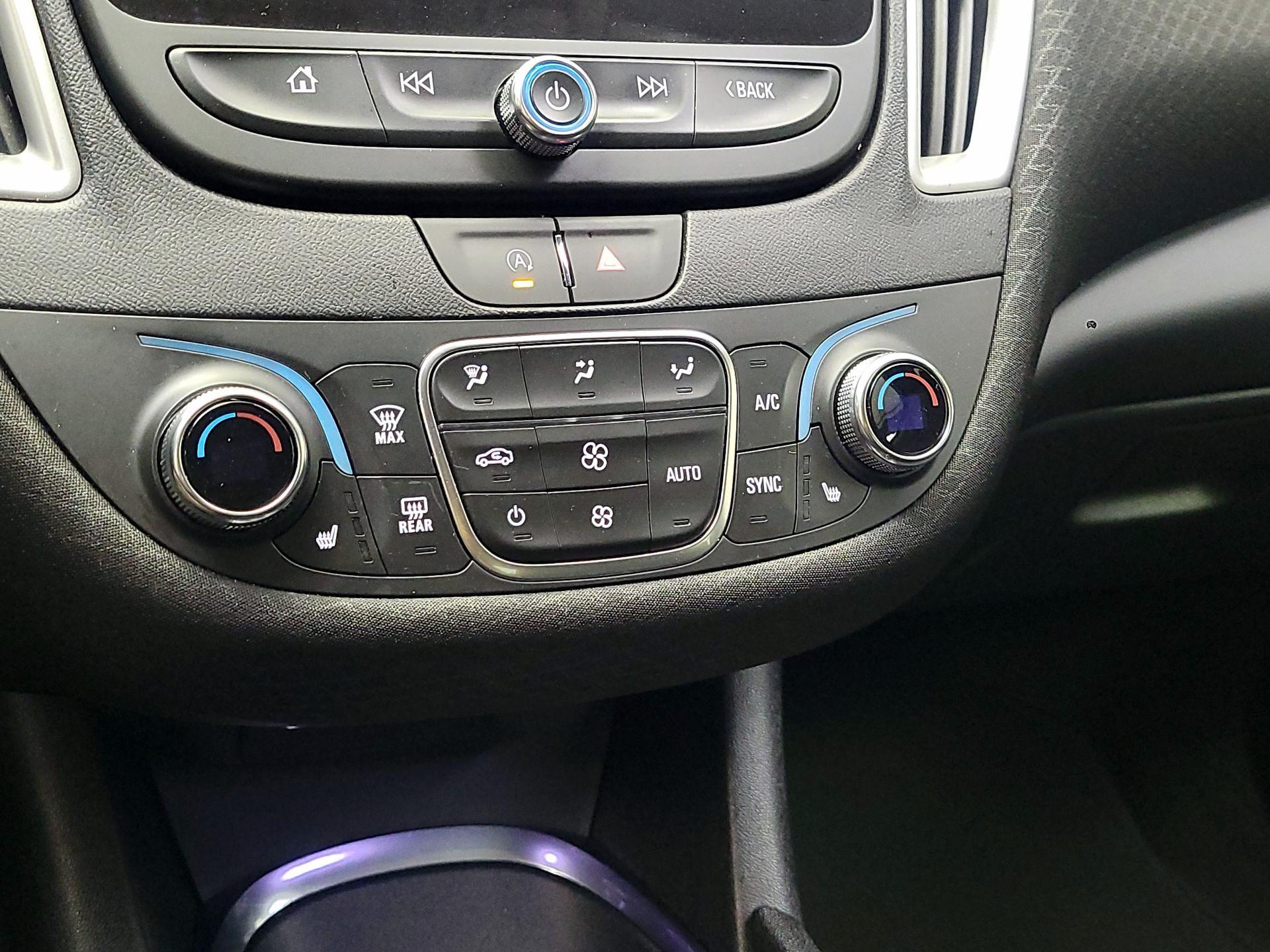 Thumbnail: 2024 Chevrolet Malibu - 16