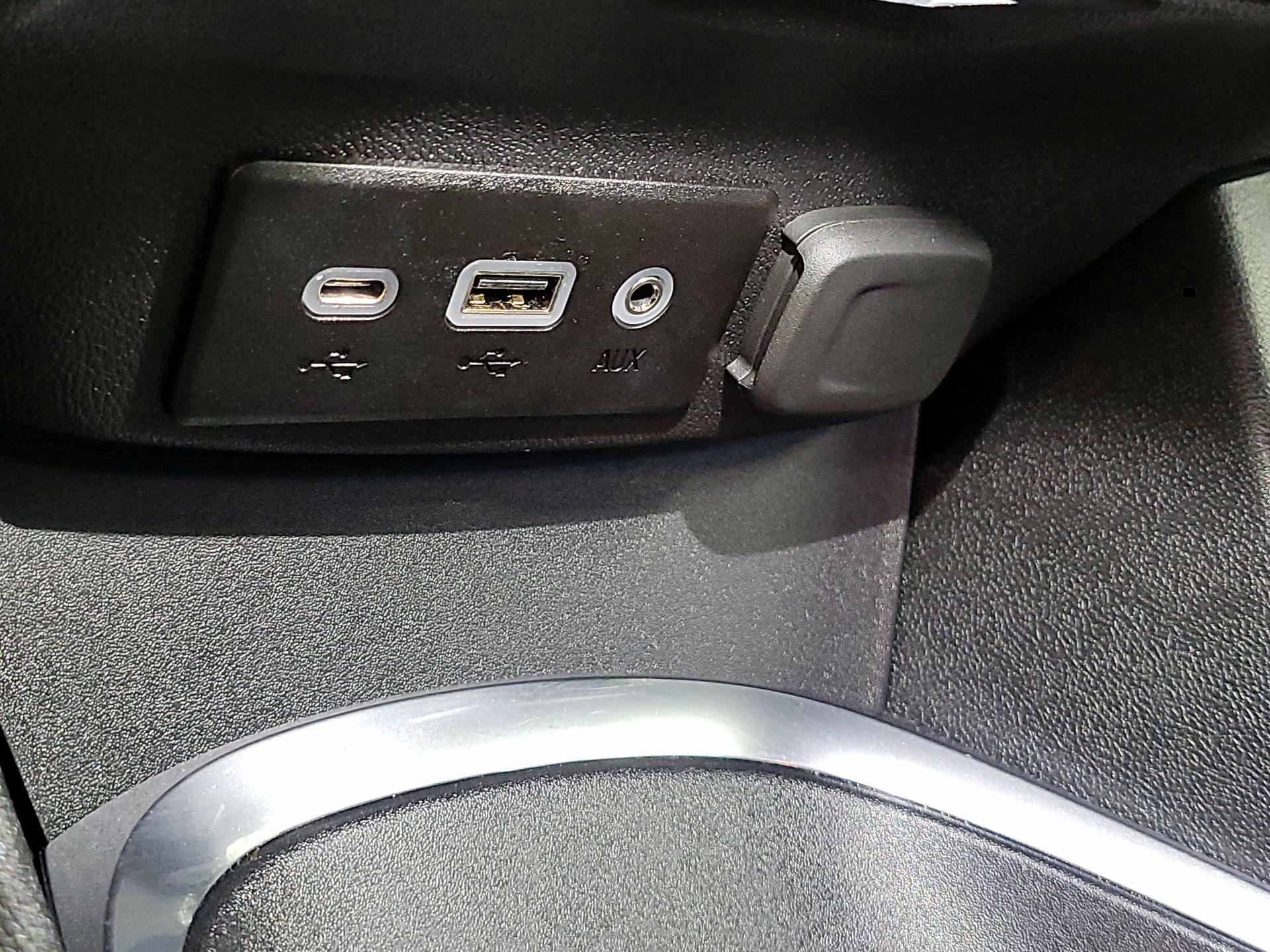 Thumbnail: 2024 Chevrolet Malibu - 18