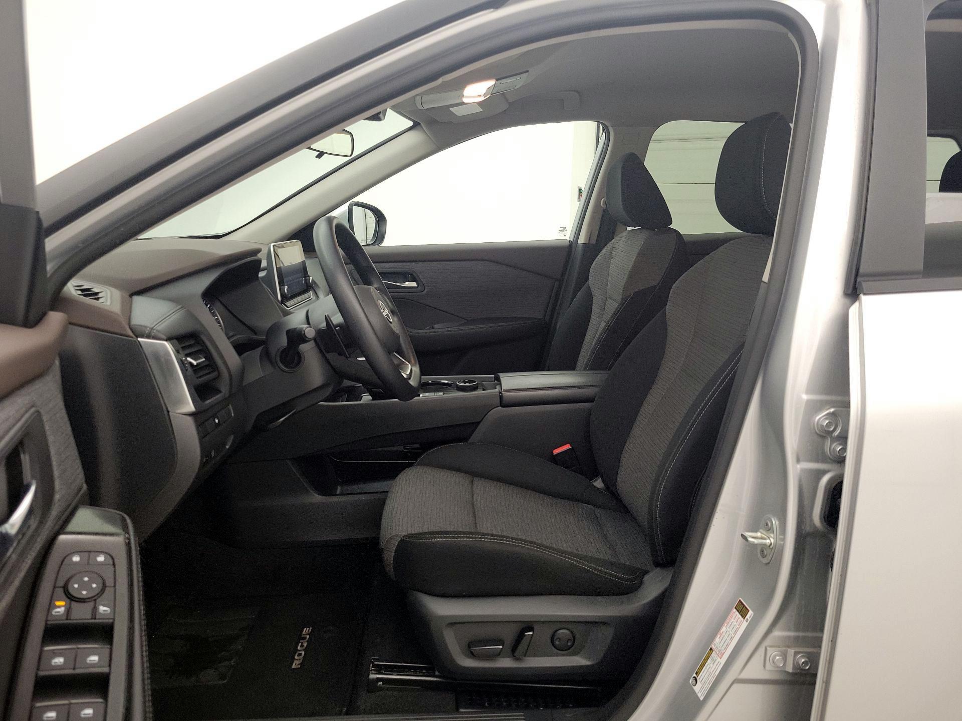 Thumbnail: 2023 Nissan Rogue - 11