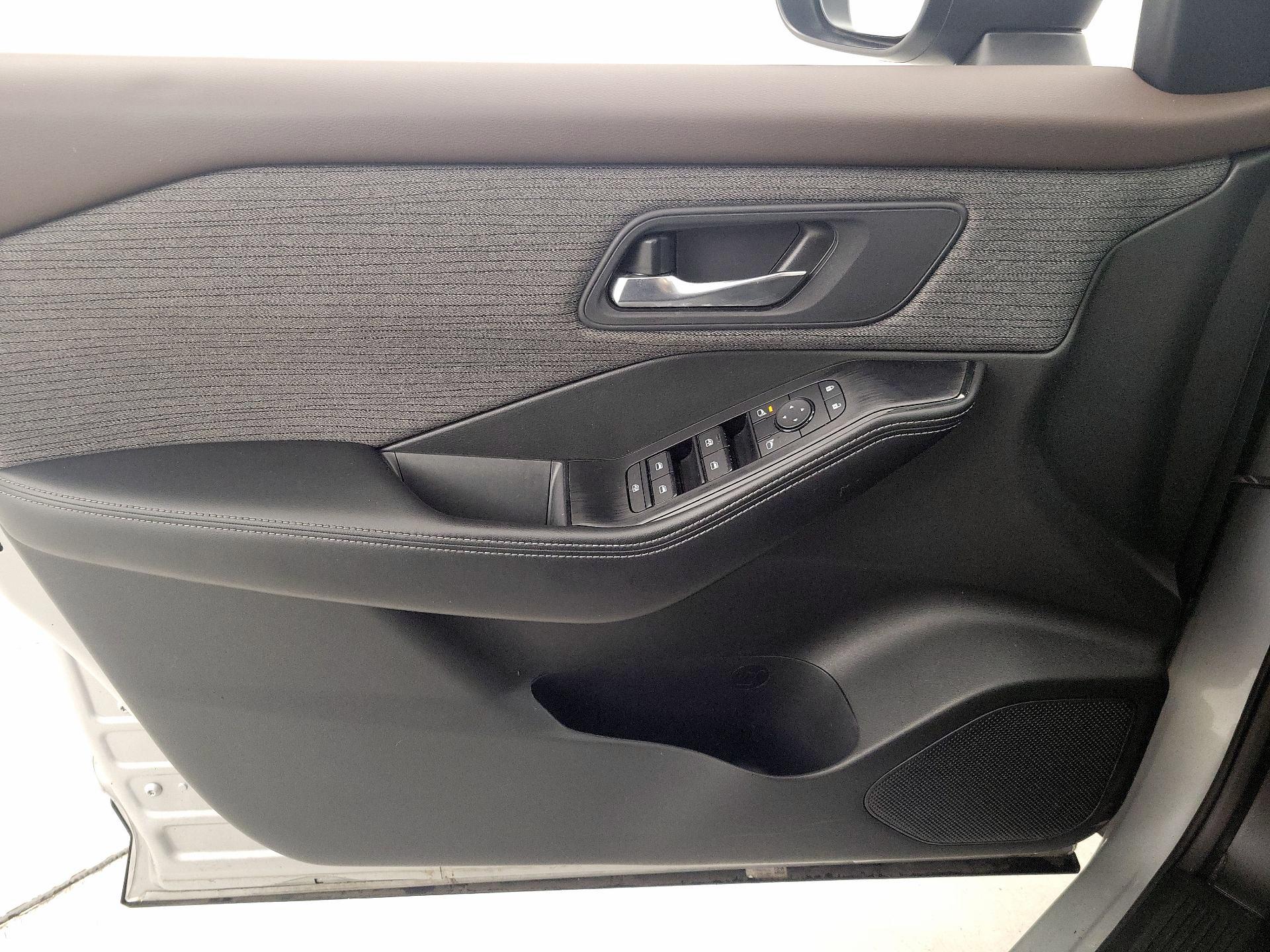 Thumbnail: 2023 Nissan Rogue - 12