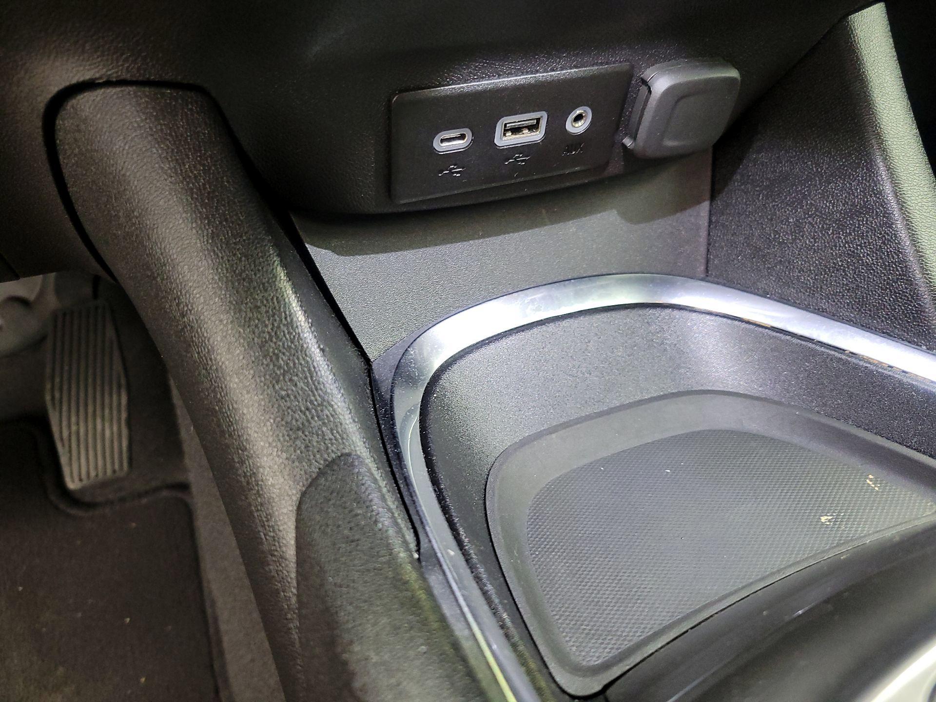 Thumbnail: 2024 Chevrolet Malibu - 18