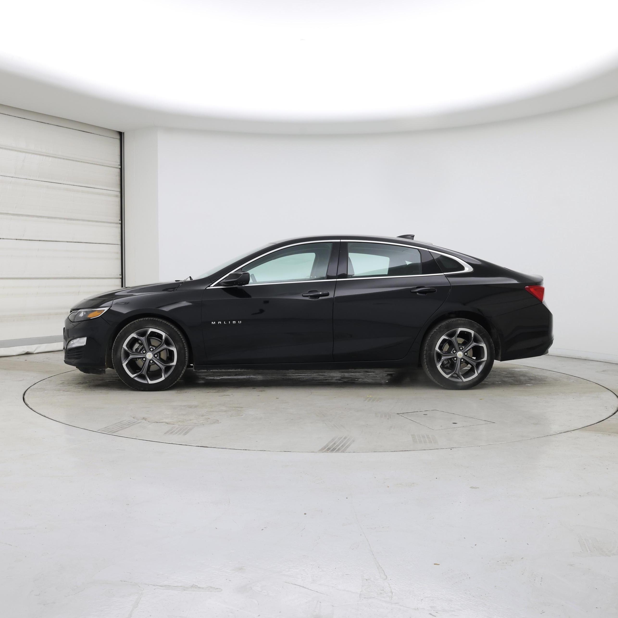 Thumbnail: 2024 Chevrolet Malibu - 3