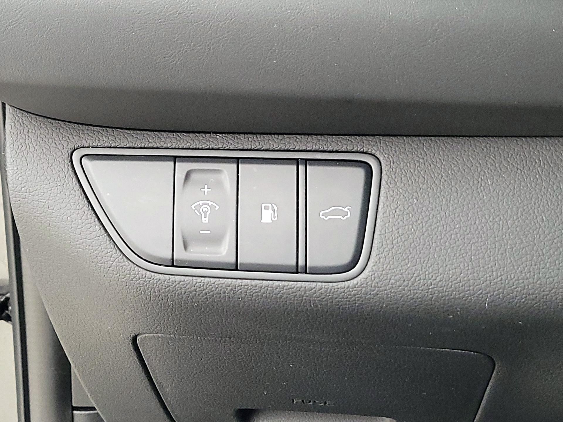 Thumbnail: 2025 Genesis G70 - 13