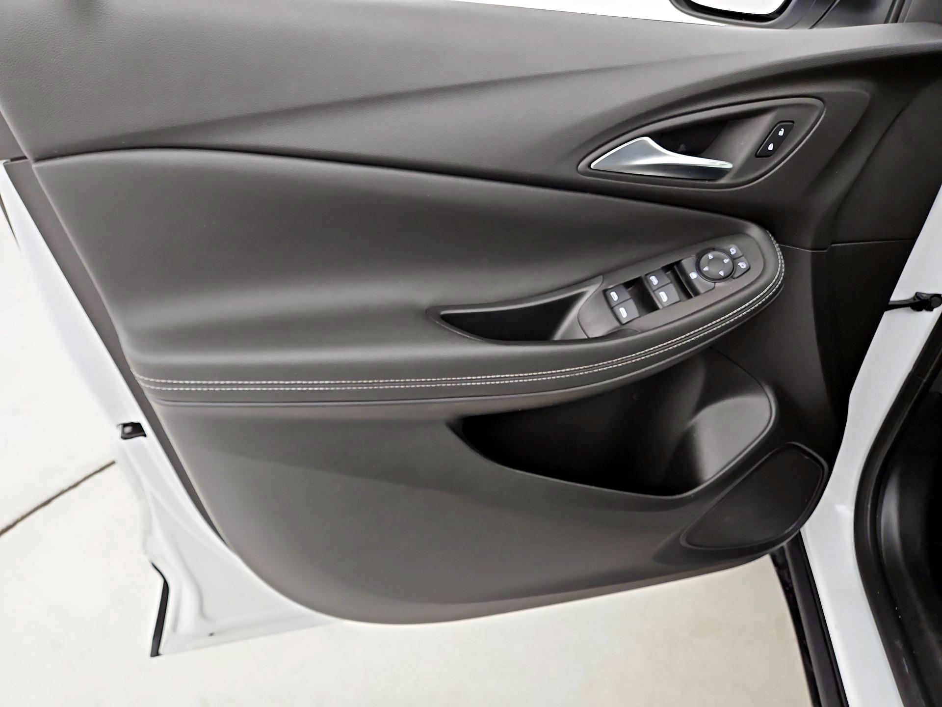 Thumbnail: 2025 Buick Encore GX - 12