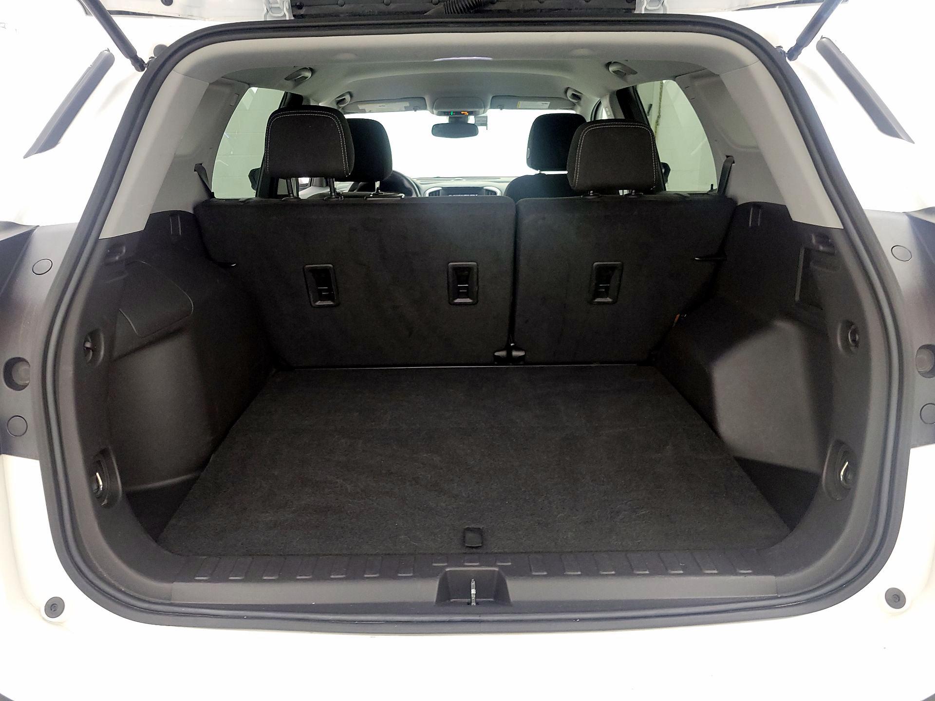 Thumbnail: 2024 GMC Terrain - 18