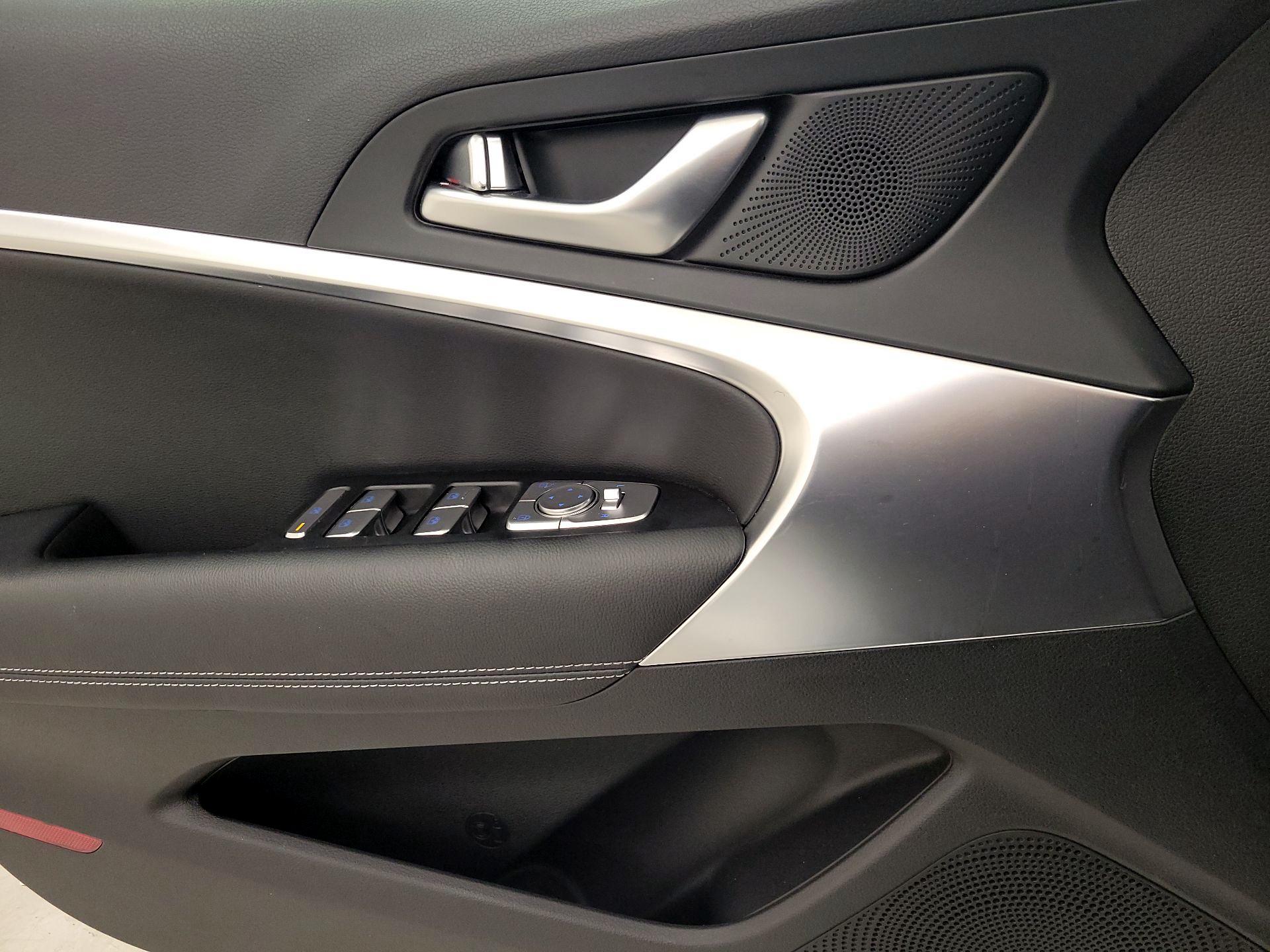 Thumbnail: 2025 Genesis G70 - 12