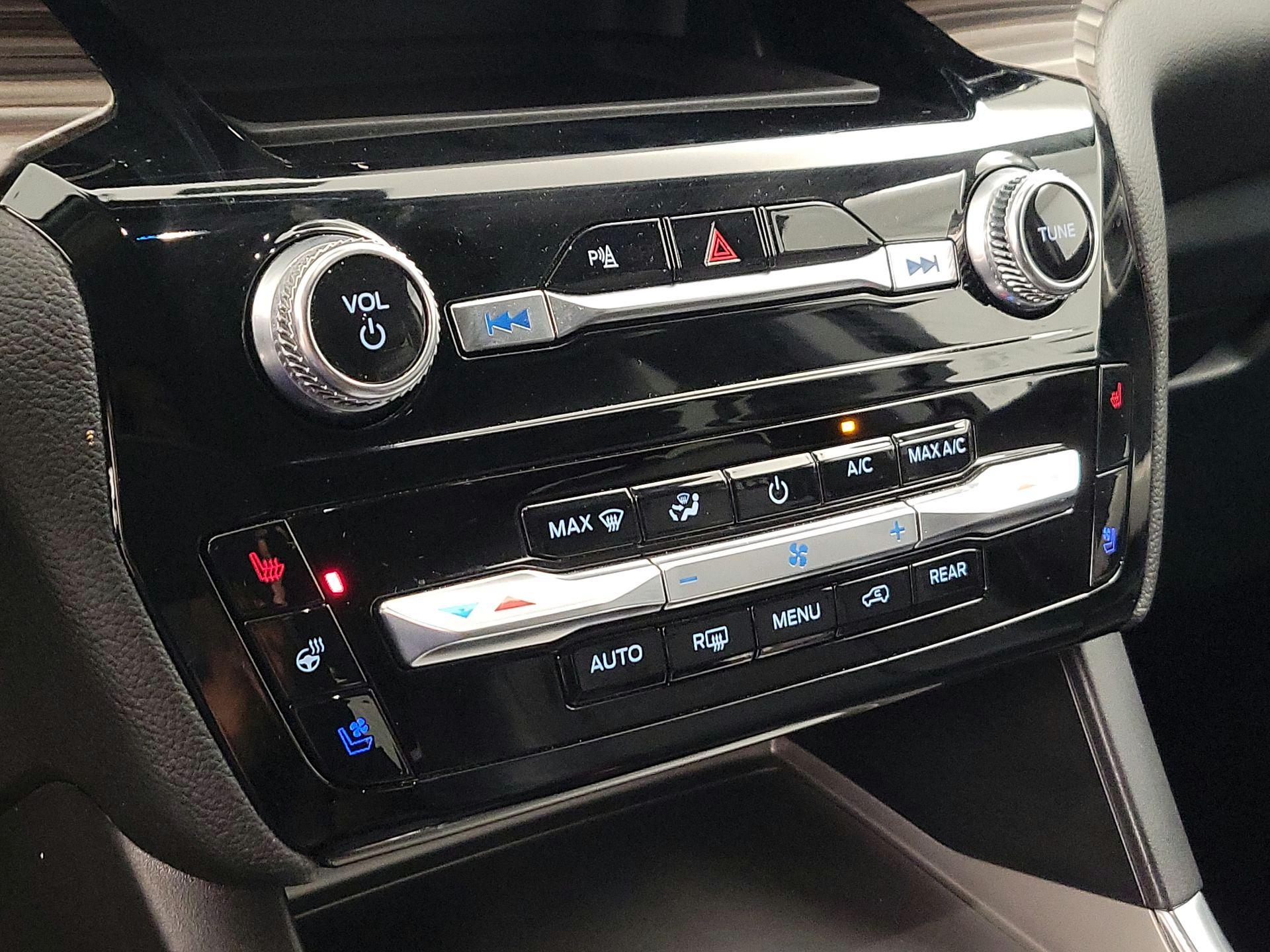 Thumbnail: 2023 Ford Explorer - 17