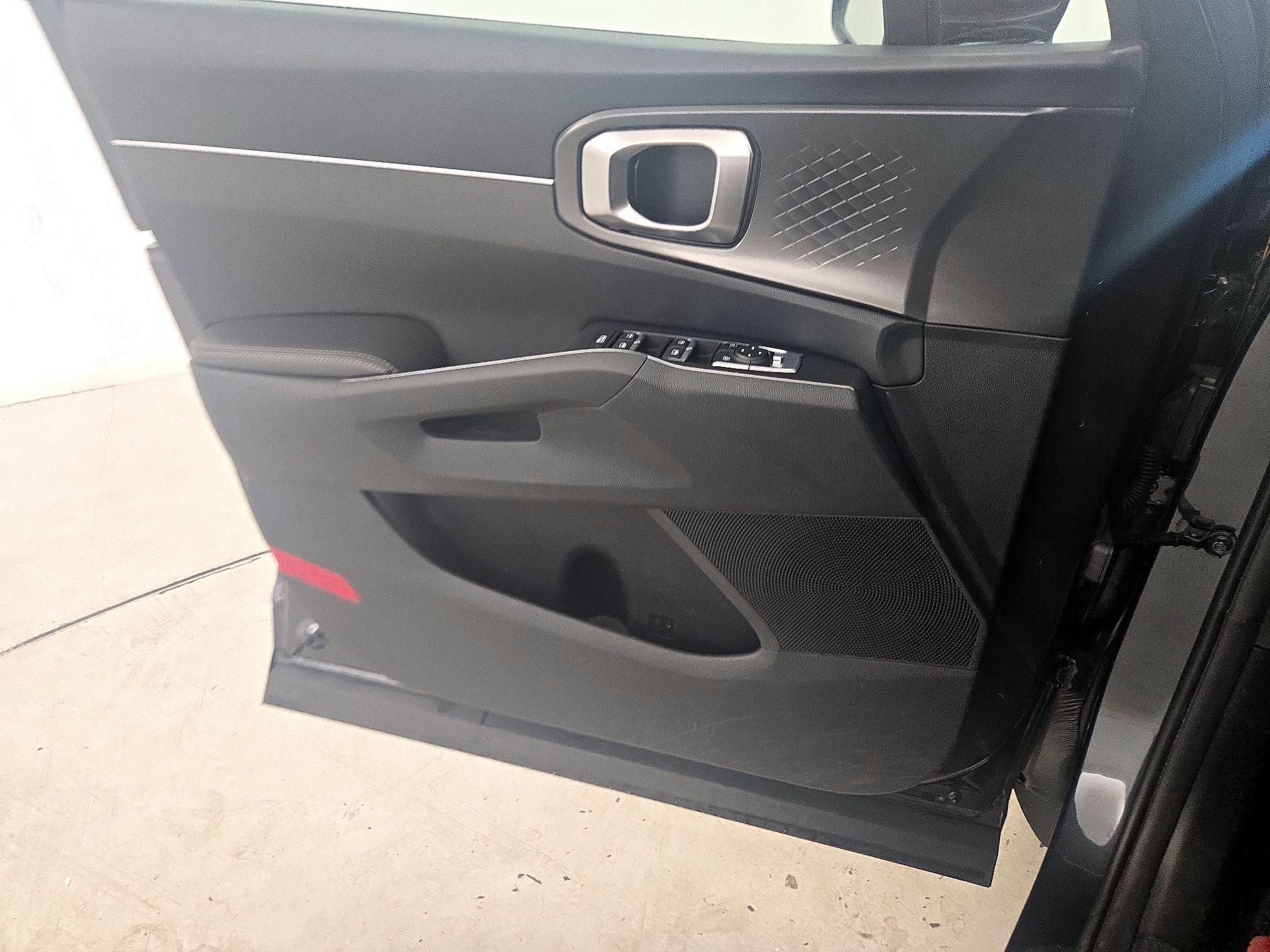 Thumbnail: 2024 Kia Sorento - 12