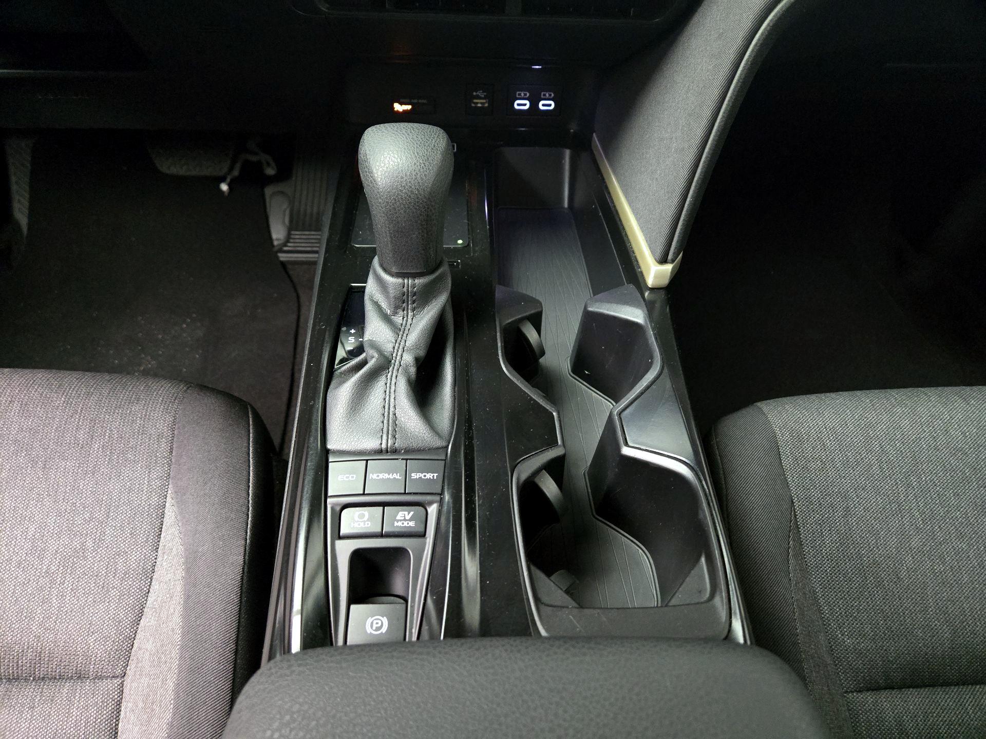 Thumbnail: 2025 Toyota Camry - 17