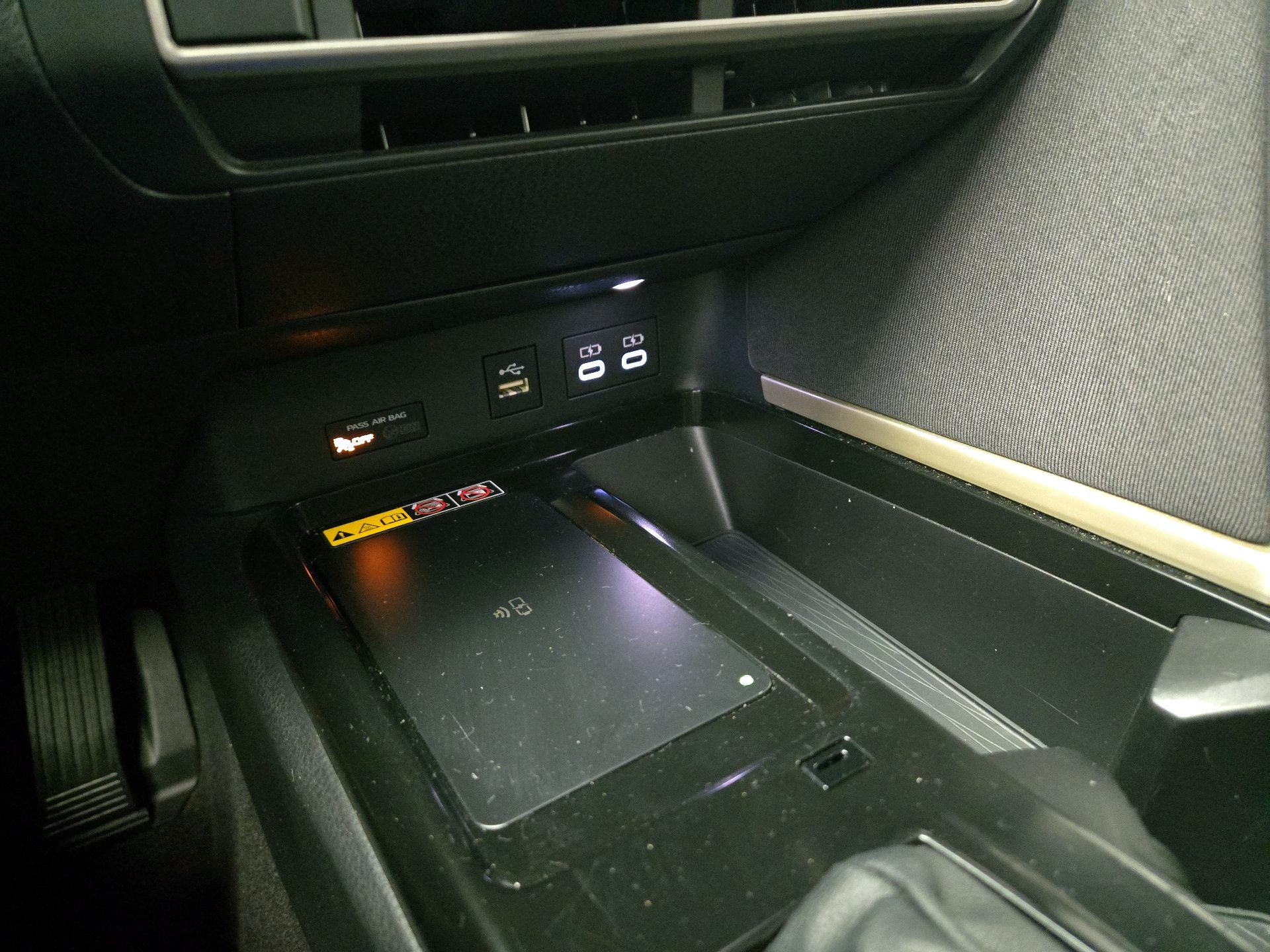 Thumbnail: 2025 Toyota Camry - 18