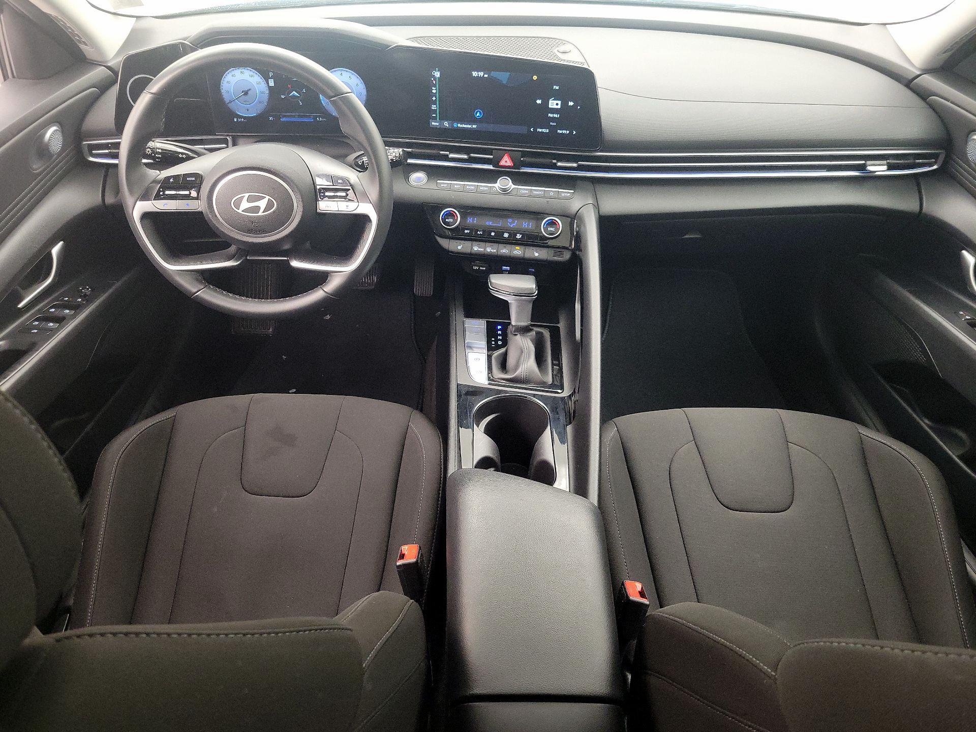 Thumbnail: 2025 Hyundai Elantra - 9