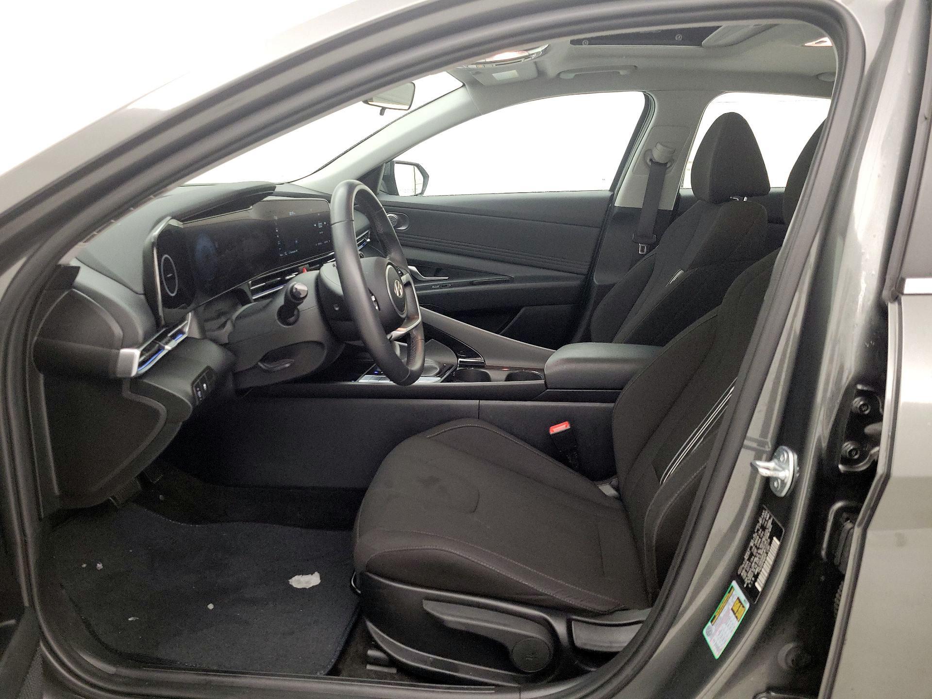 Thumbnail: 2025 Hyundai Elantra - 11