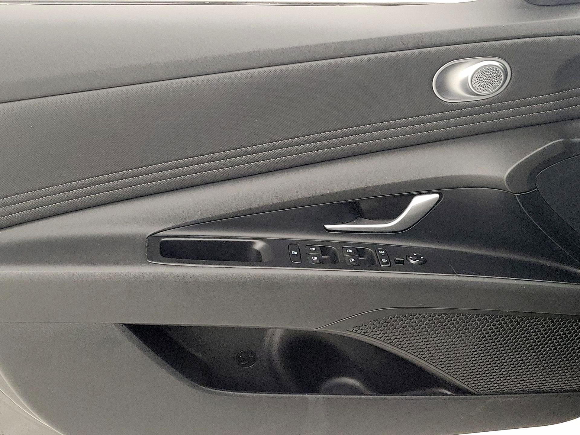 Thumbnail: 2025 Hyundai Elantra - 12