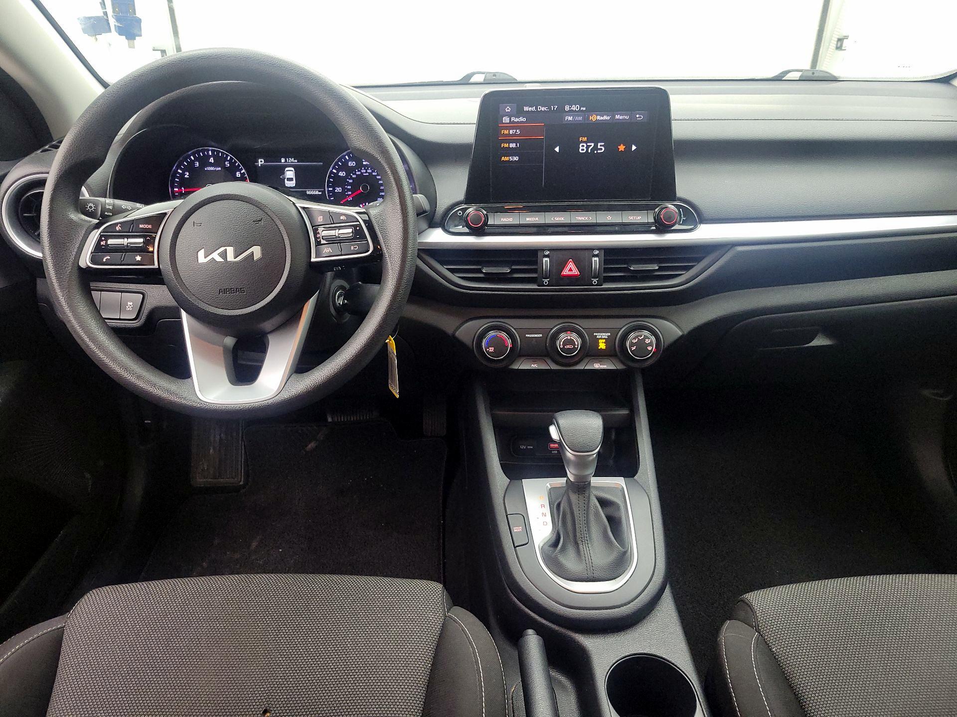 Thumbnail: 2024 Kia Forte - 9