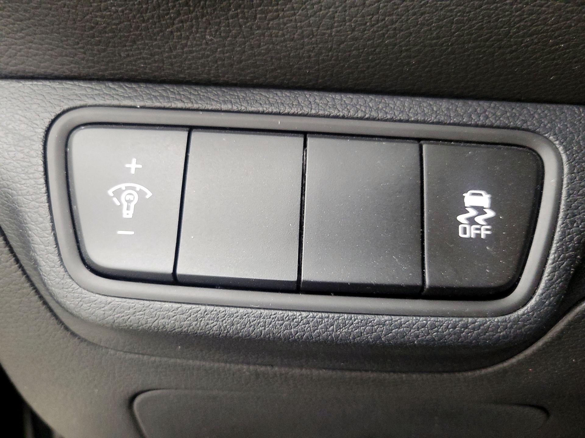 Thumbnail: 2024 Kia Forte - 13