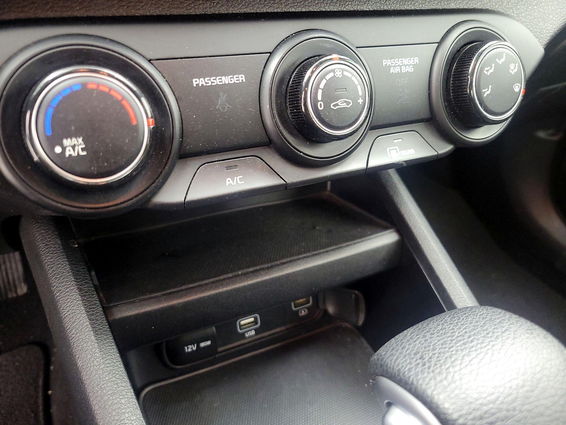 Thumbnail: 2024 Kia Forte - 16