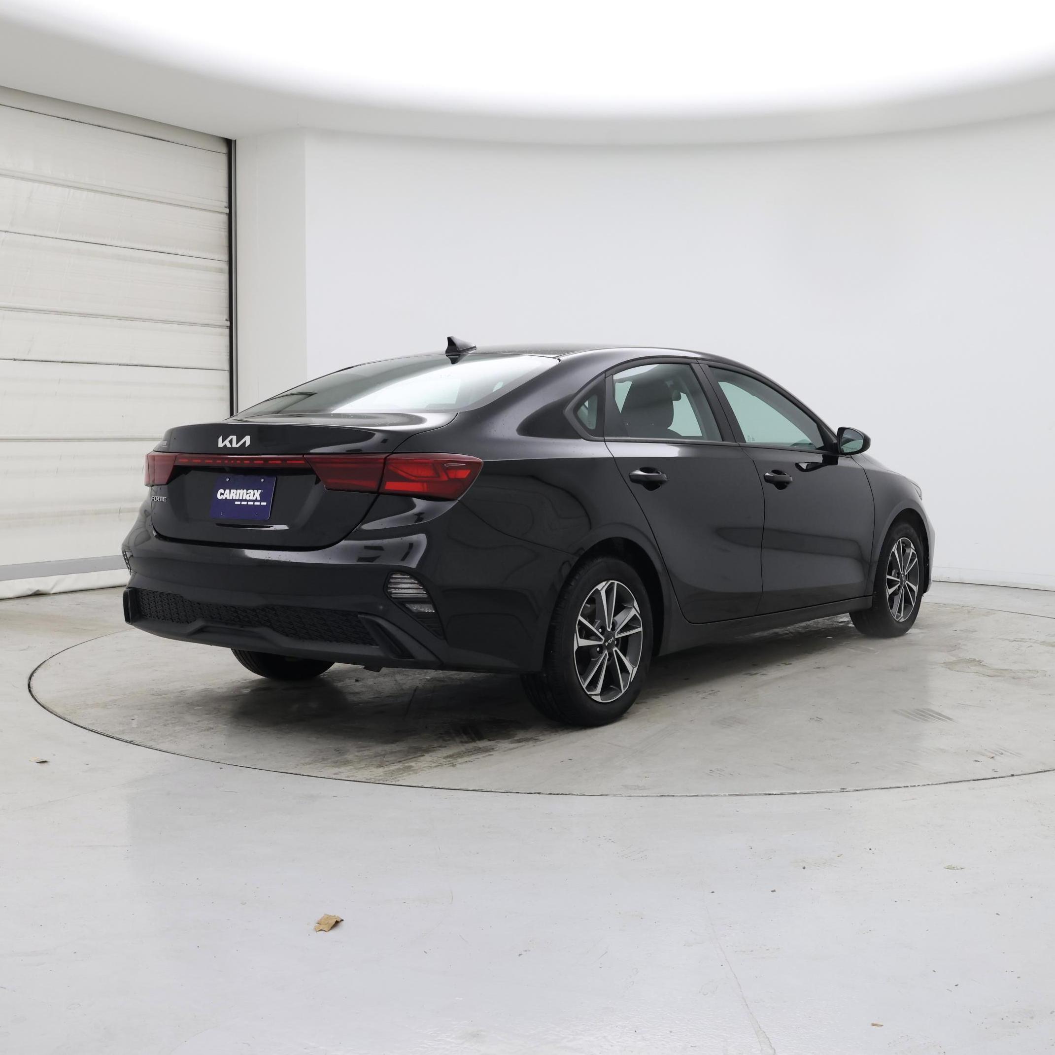 Thumbnail: 2024 Kia Forte - 8