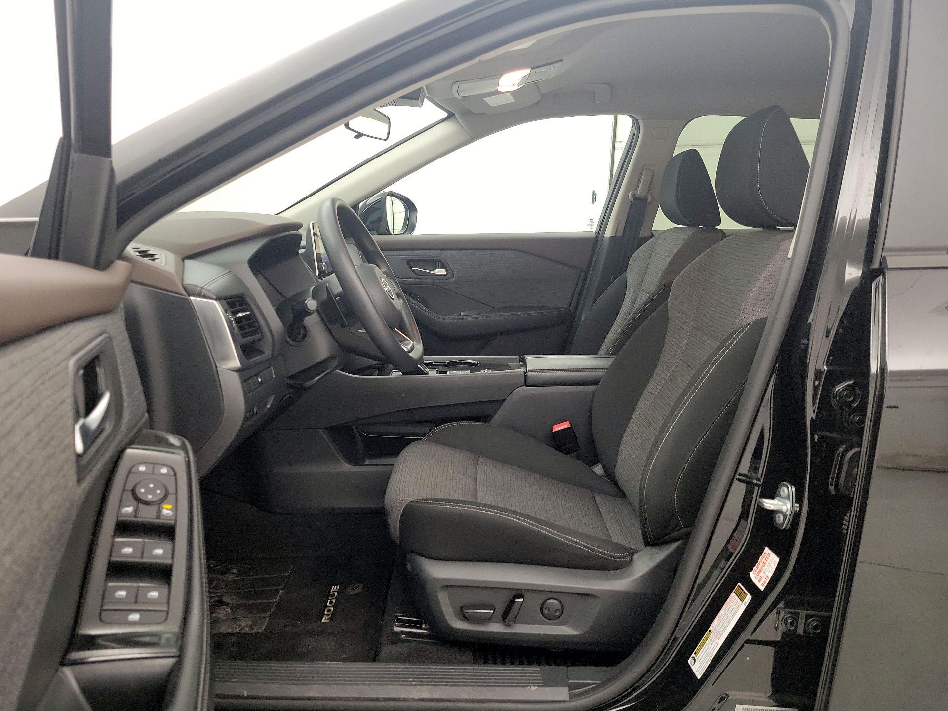 Thumbnail: 2023 Nissan Rogue - 11